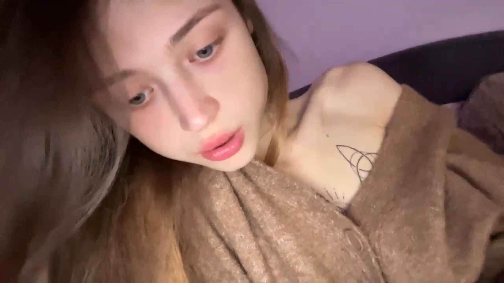 Gallery image thumbnail from Coconut_dream's myfreecams stream on, 11/04/2023, 20:12 image 5 of 20