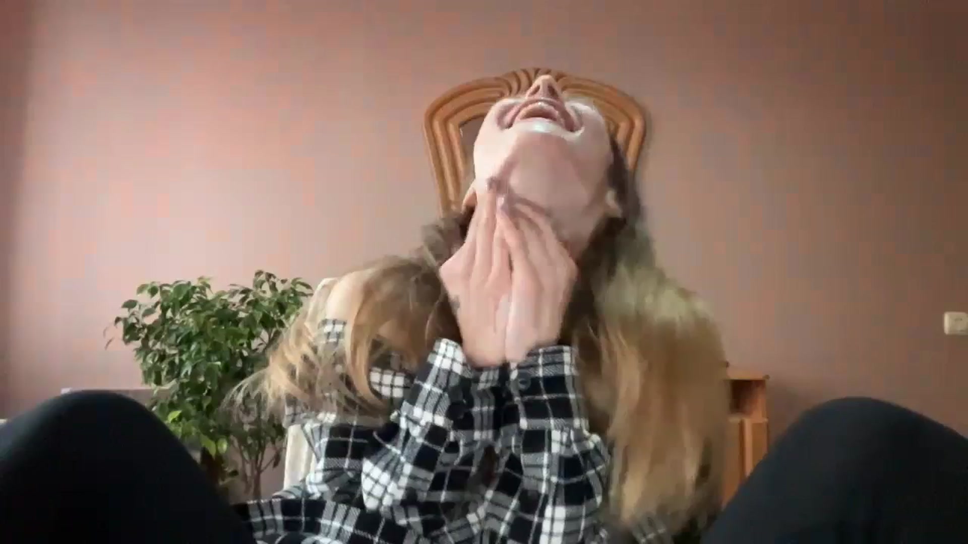 Gallery image thumbnail from Coconut_dream's myfreecams stream on, 11/08/2023, 13:31 image 4 of 20