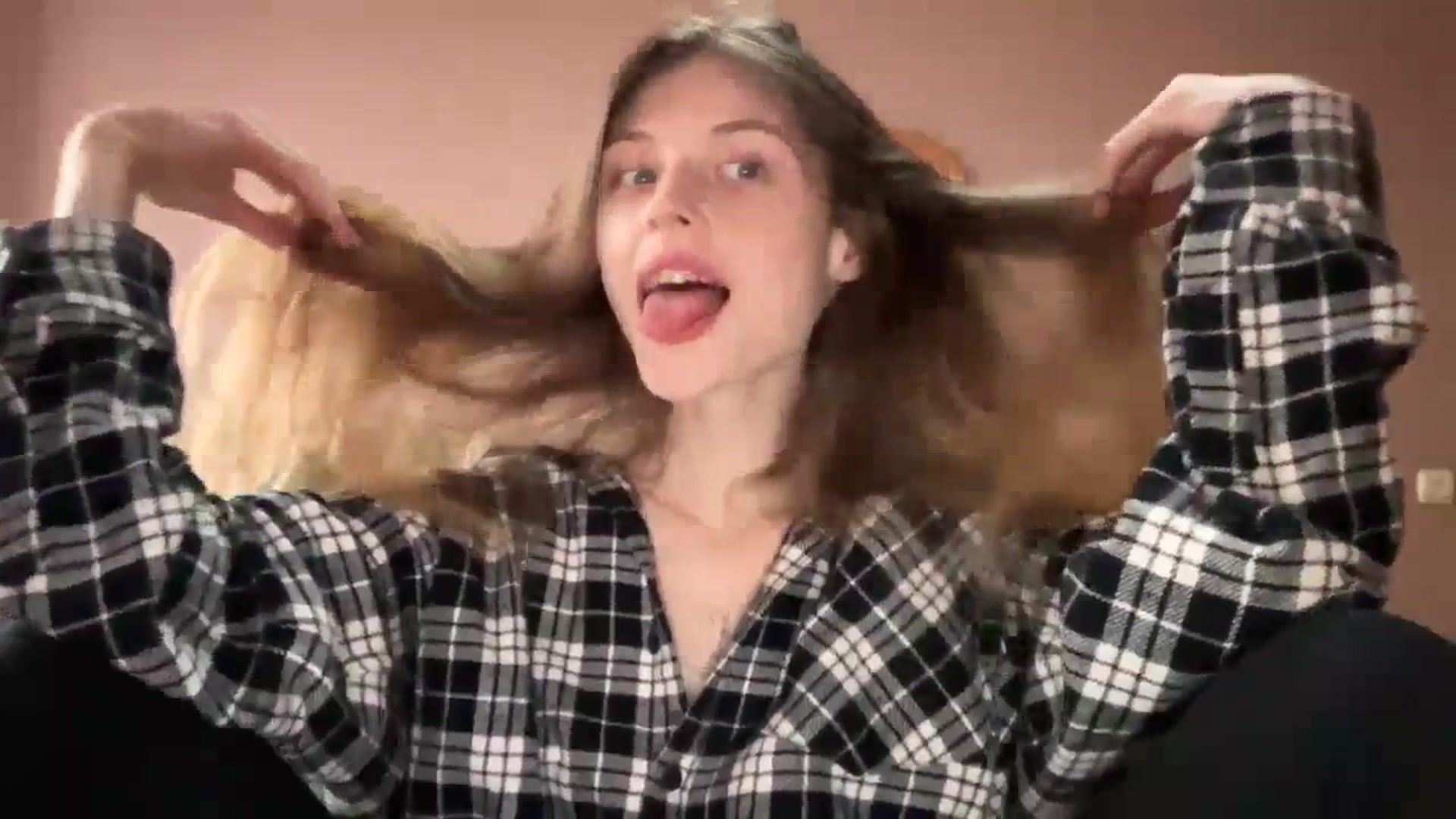 Gallery image thumbnail from Coconut_dream's myfreecams stream on, 11/08/2023, 13:31 image 6 of 20