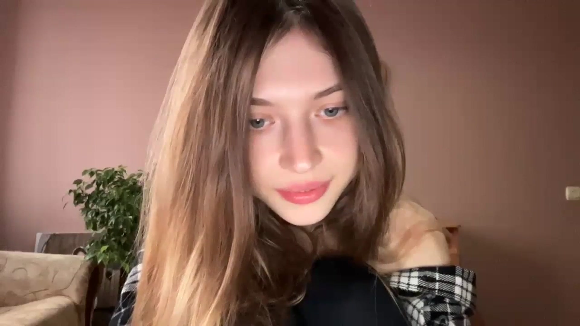 Gallery image thumbnail from Coconut_dream's myfreecams stream on, 11/08/2023, 13:46 image 11 of 20