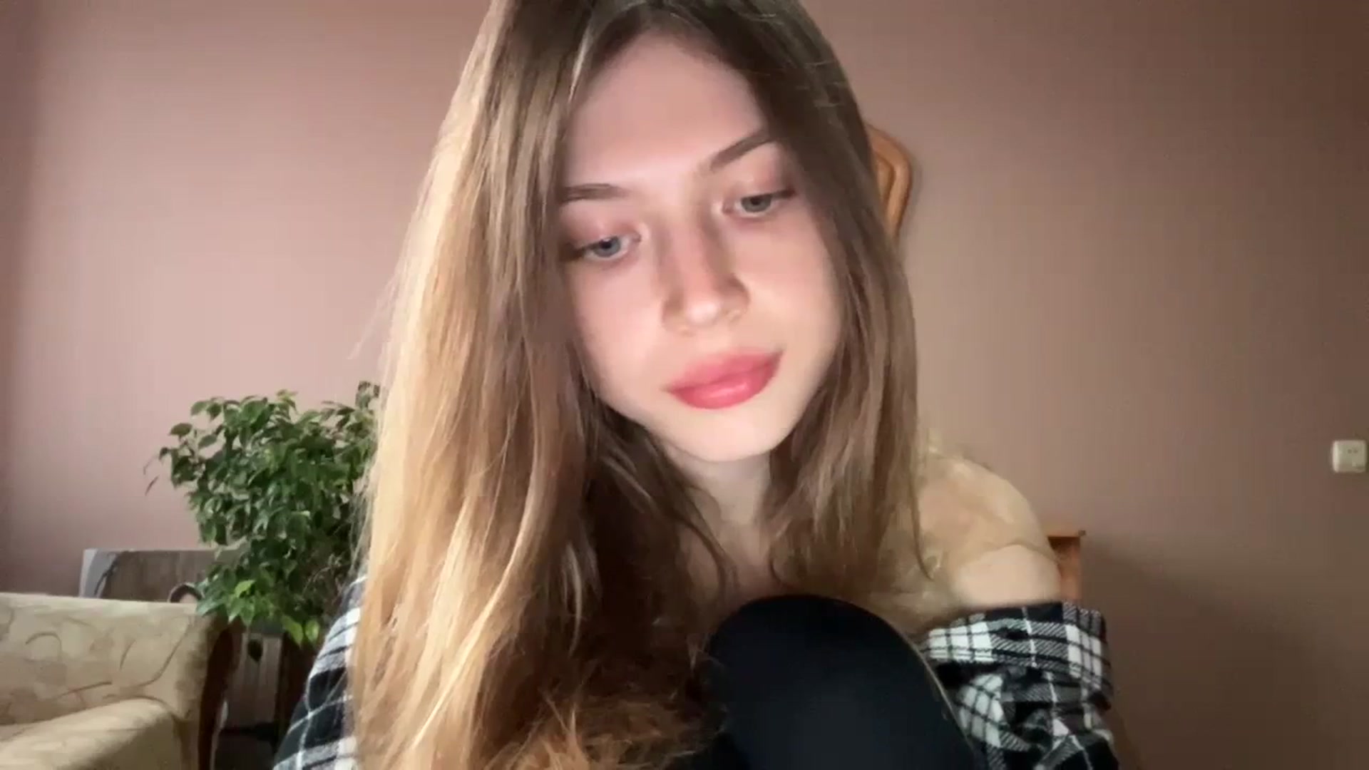 Gallery image thumbnail from Coconut_dream's myfreecams stream on, 11/08/2023, 13:46 image 19 of 20