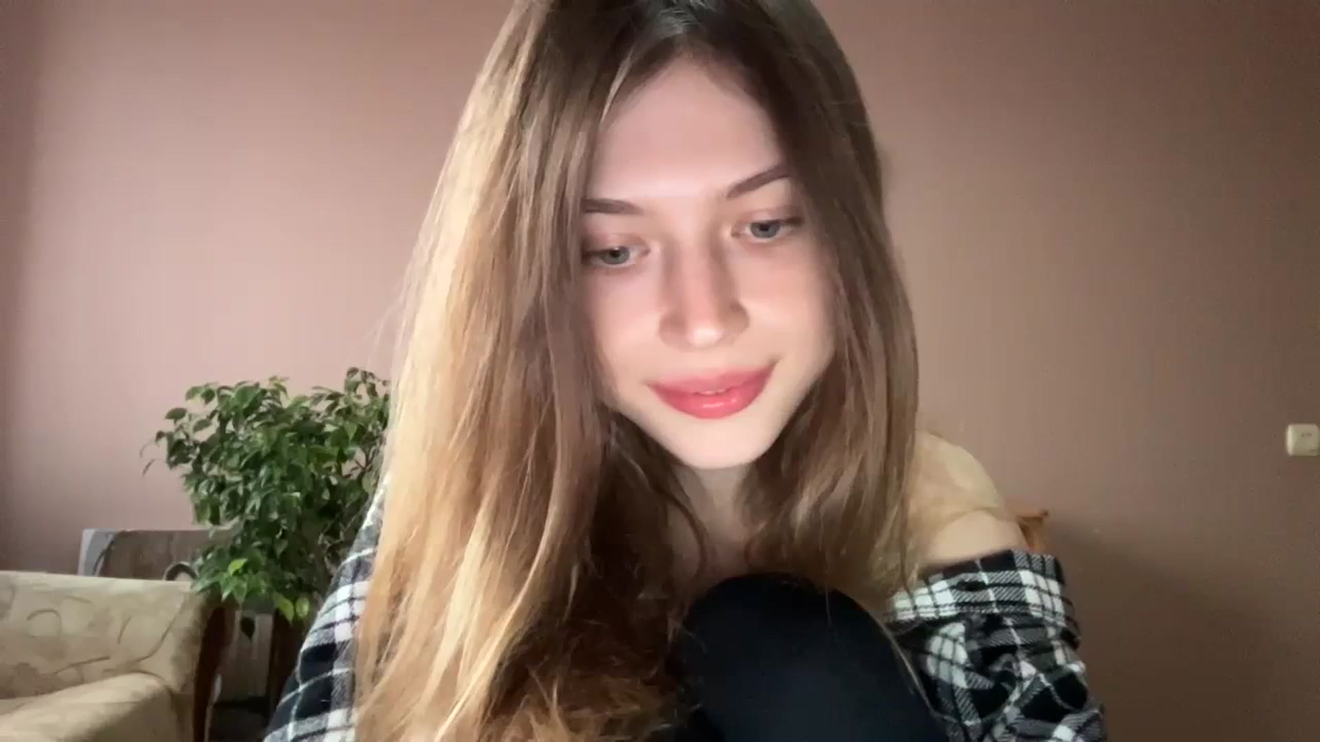 Gallery image thumbnail from Coconut_dream's myfreecams stream on, 11/08/2023, 13:46 image 20 of 20