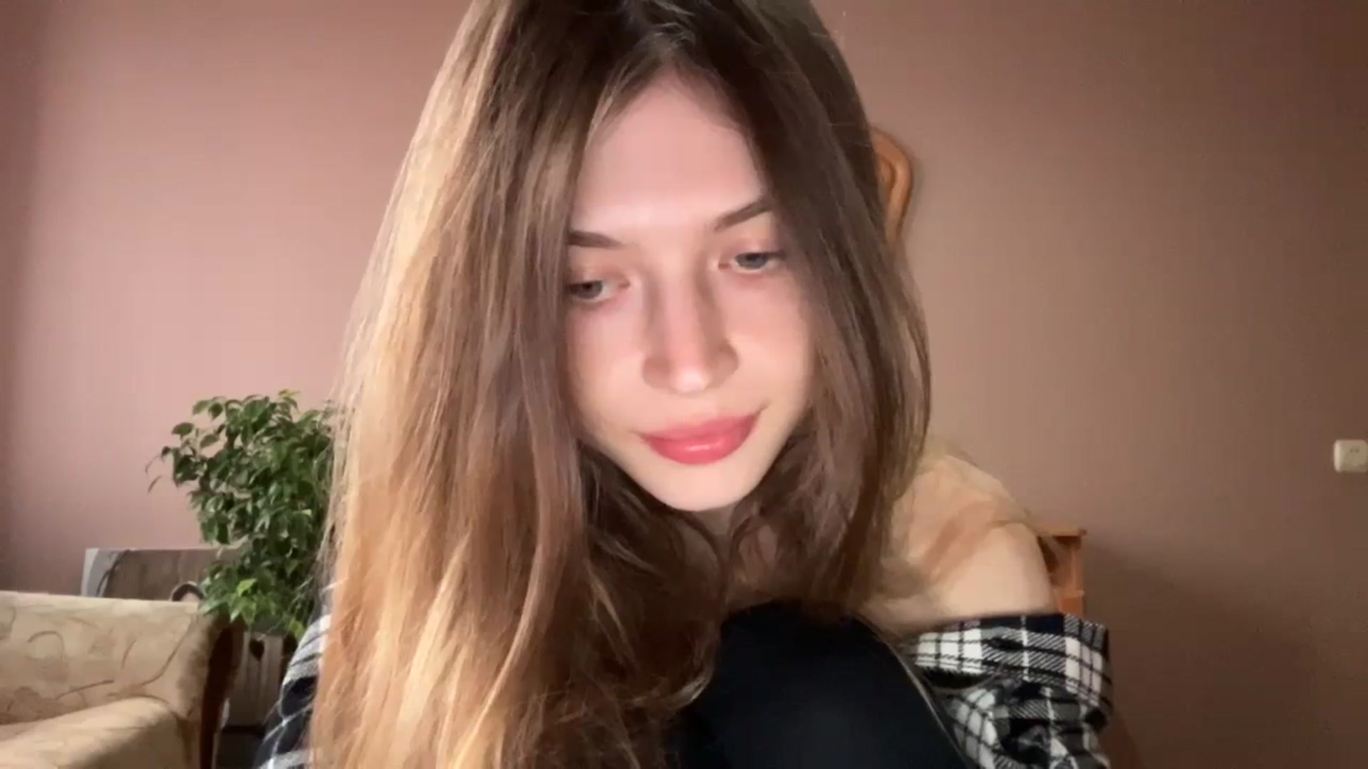 Gallery image thumbnail from Coconut_dream's myfreecams stream on, 11/08/2023, 13:46 image 13 of 20