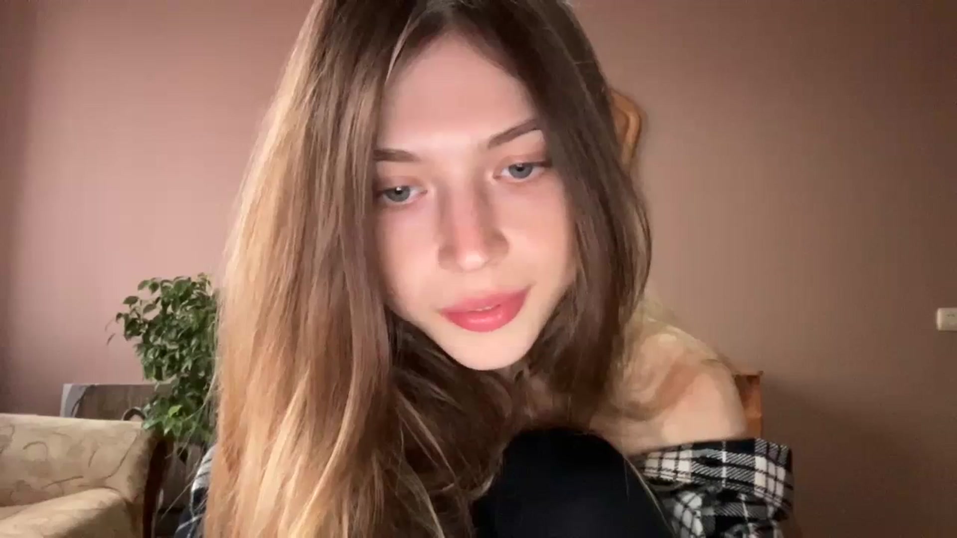 Gallery image thumbnail from Coconut_dream's myfreecams stream on, 11/08/2023, 13:46 image 4 of 20