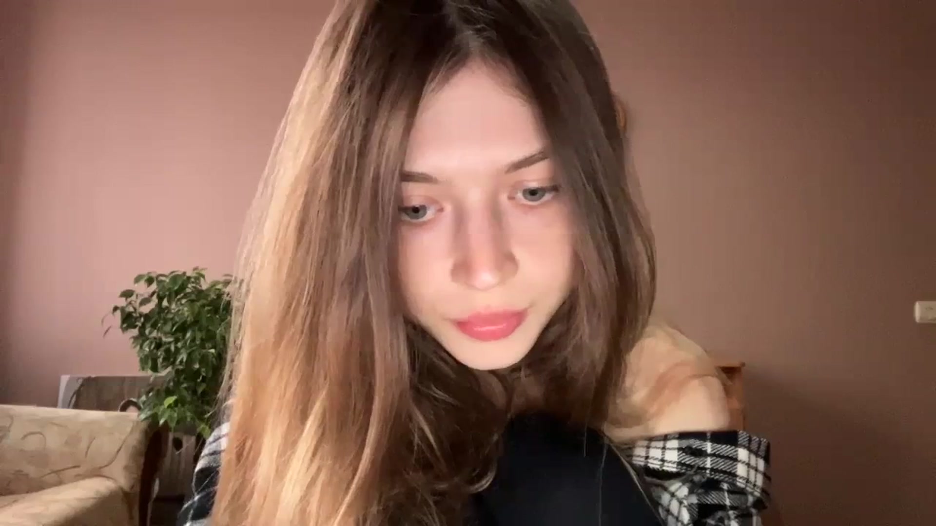 Gallery image thumbnail from Coconut_dream's myfreecams stream on, 11/08/2023, 13:46 image 12 of 20