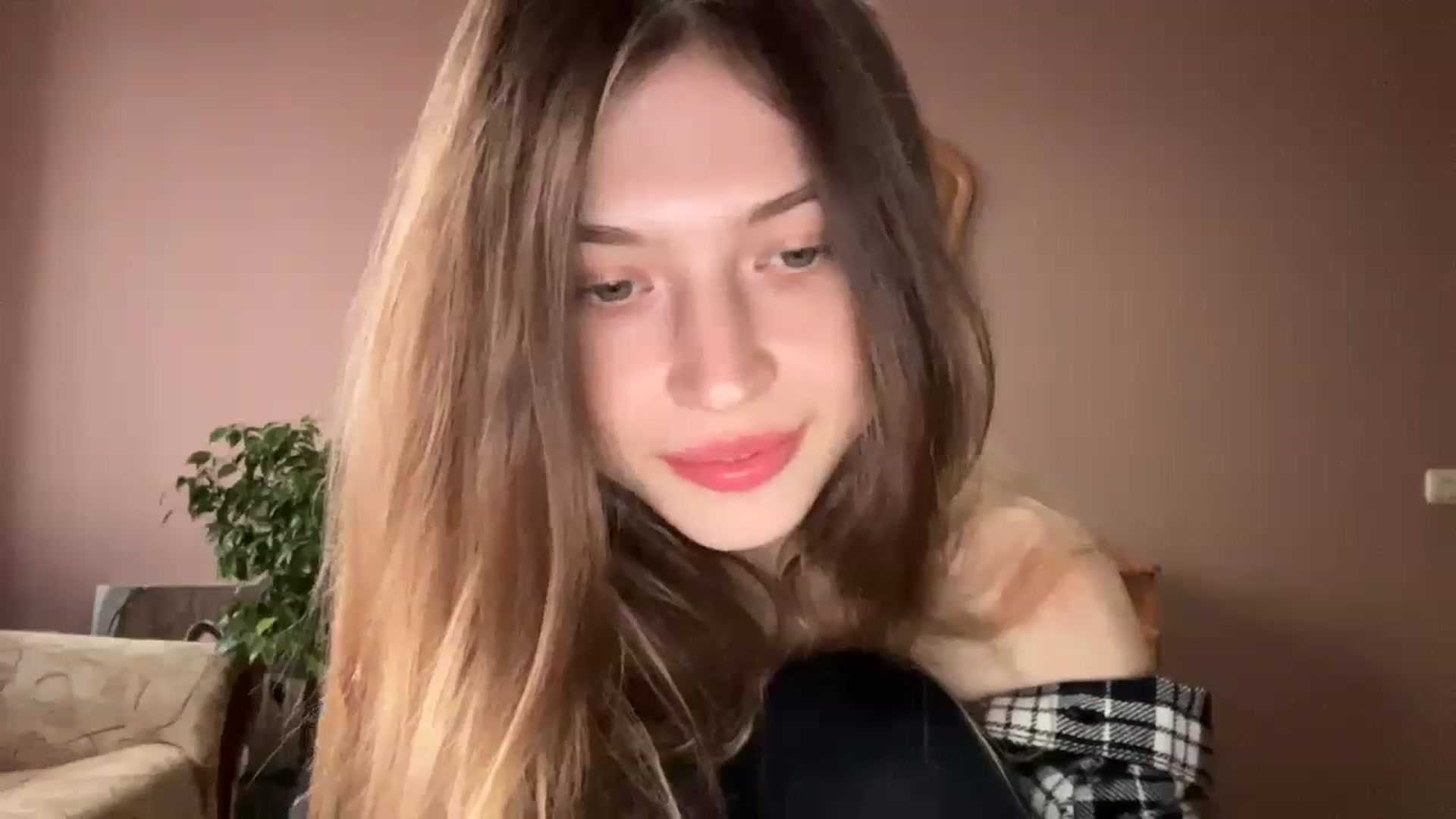 Gallery image thumbnail from Coconut_dream's myfreecams stream on, 11/08/2023, 13:46 image 5 of 20