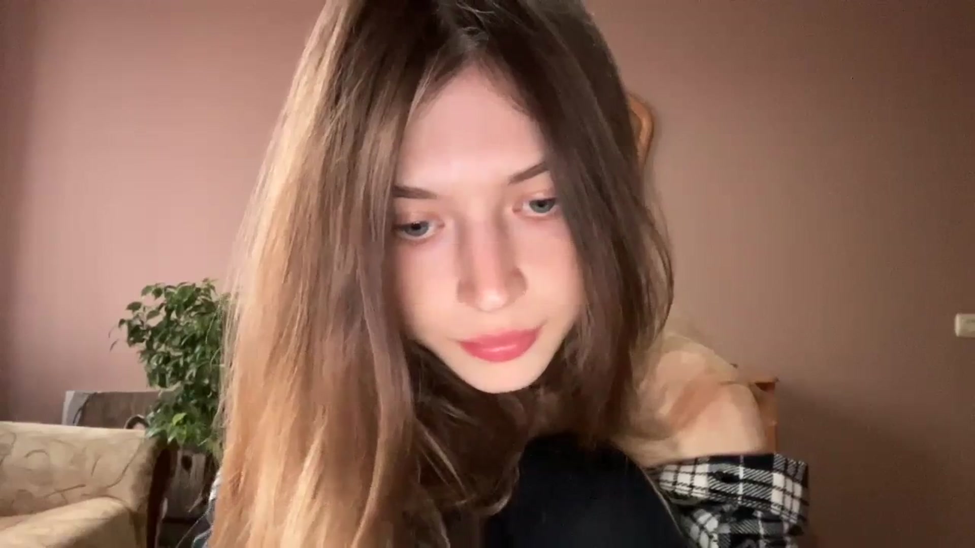 Gallery image thumbnail from Coconut_dream's myfreecams stream on, 11/08/2023, 13:46 image 7 of 20