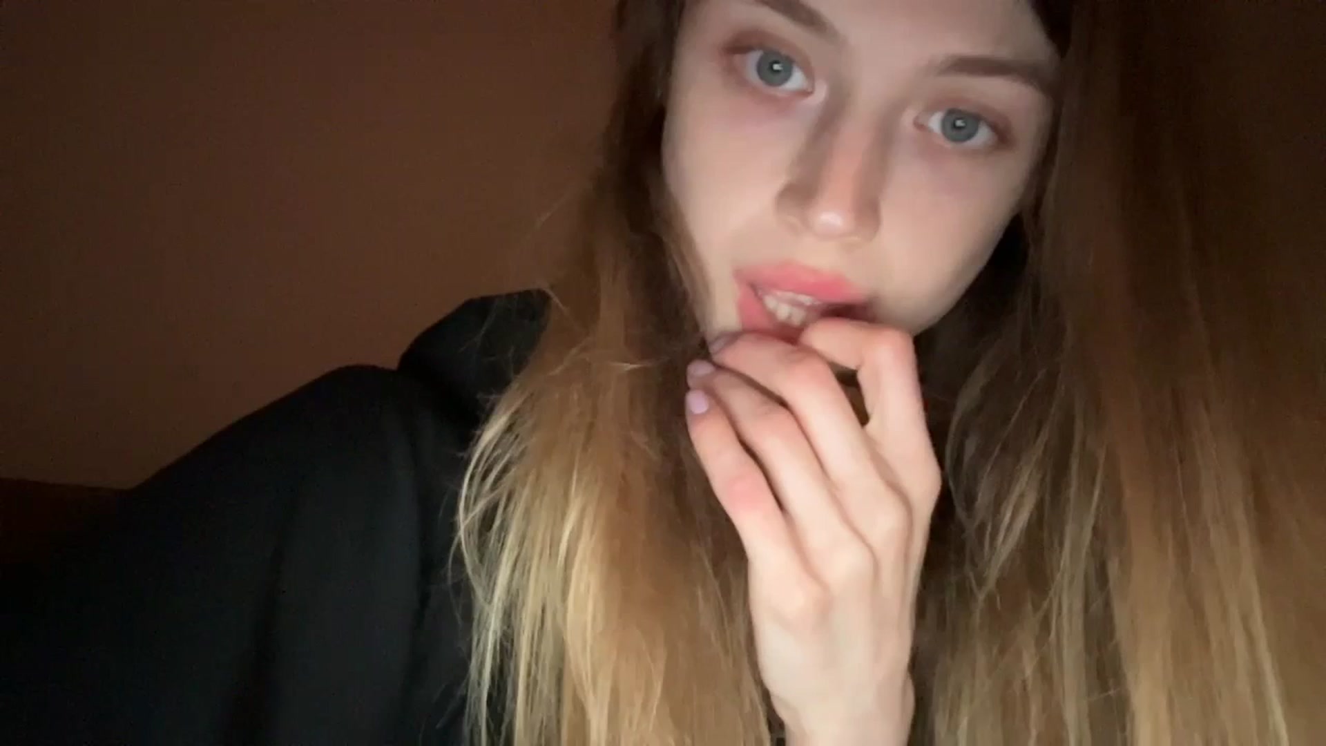 Gallery image thumbnail from Coconut_dream's myfreecams stream on, 11/09/2023, 21:02 image 17 of 20
