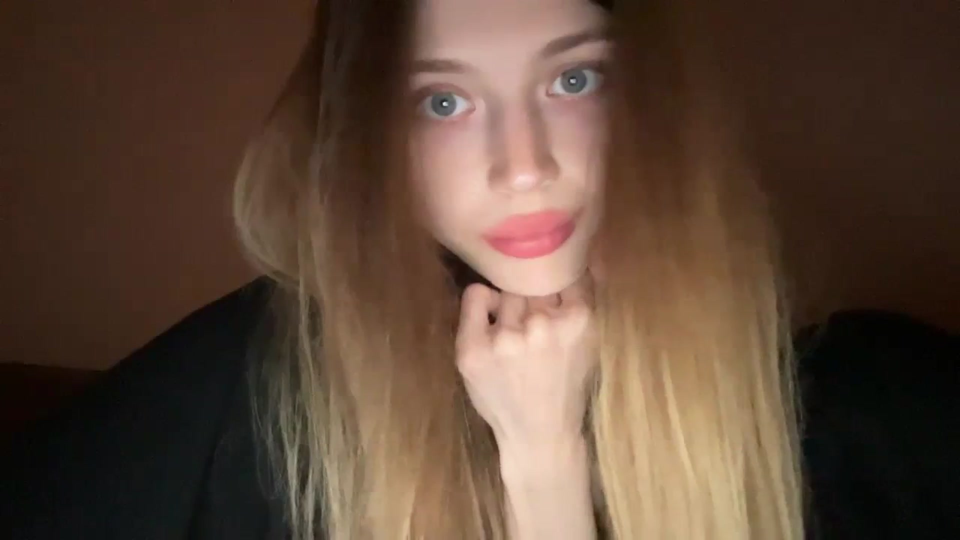 Gallery image thumbnail from Coconut_dream's myfreecams stream on, 11/09/2023, 21:02 image 14 of 20
