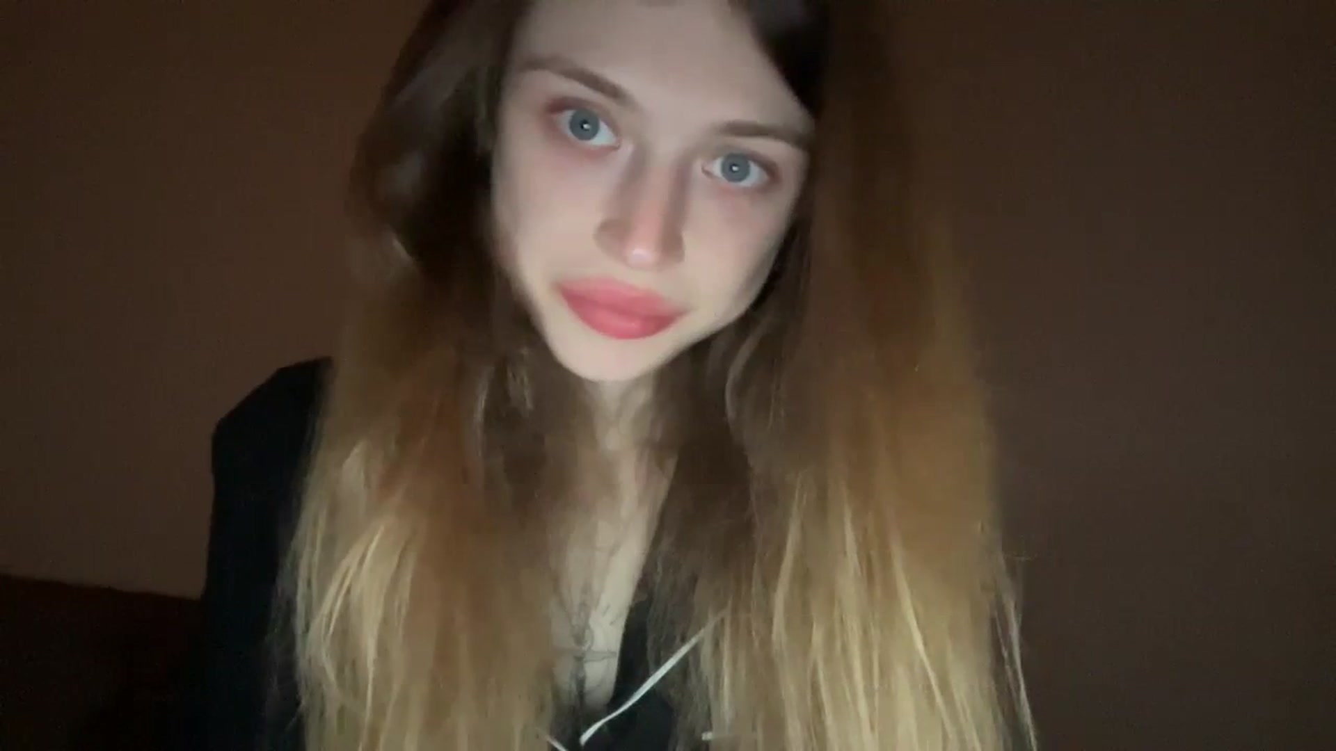 Gallery image thumbnail from Coconut_dream's myfreecams stream on, 11/09/2023, 21:02 image 9 of 20