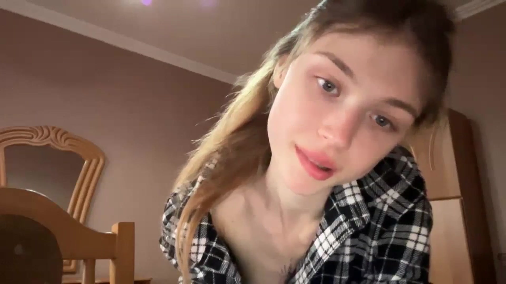 Gallery image thumbnail from Coconut_dream's myfreecams stream on, 11/11/2023, 11:59 image 11 of 20