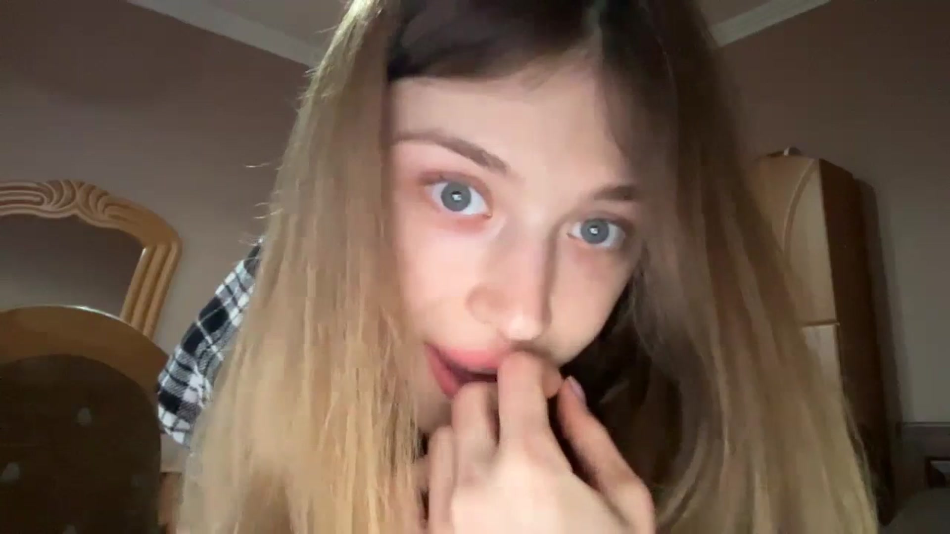 Gallery image thumbnail from Coconut_dream's myfreecams stream on, 11/11/2023, 13:43 image 8 of 20