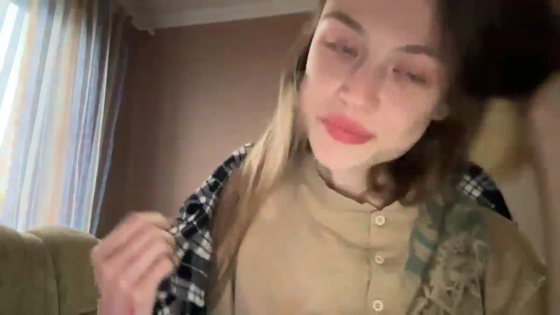 Gallery image thumbnail from Coconut_dream's myfreecams stream on, 11/11/2023, 13:43 image 18 of 20
