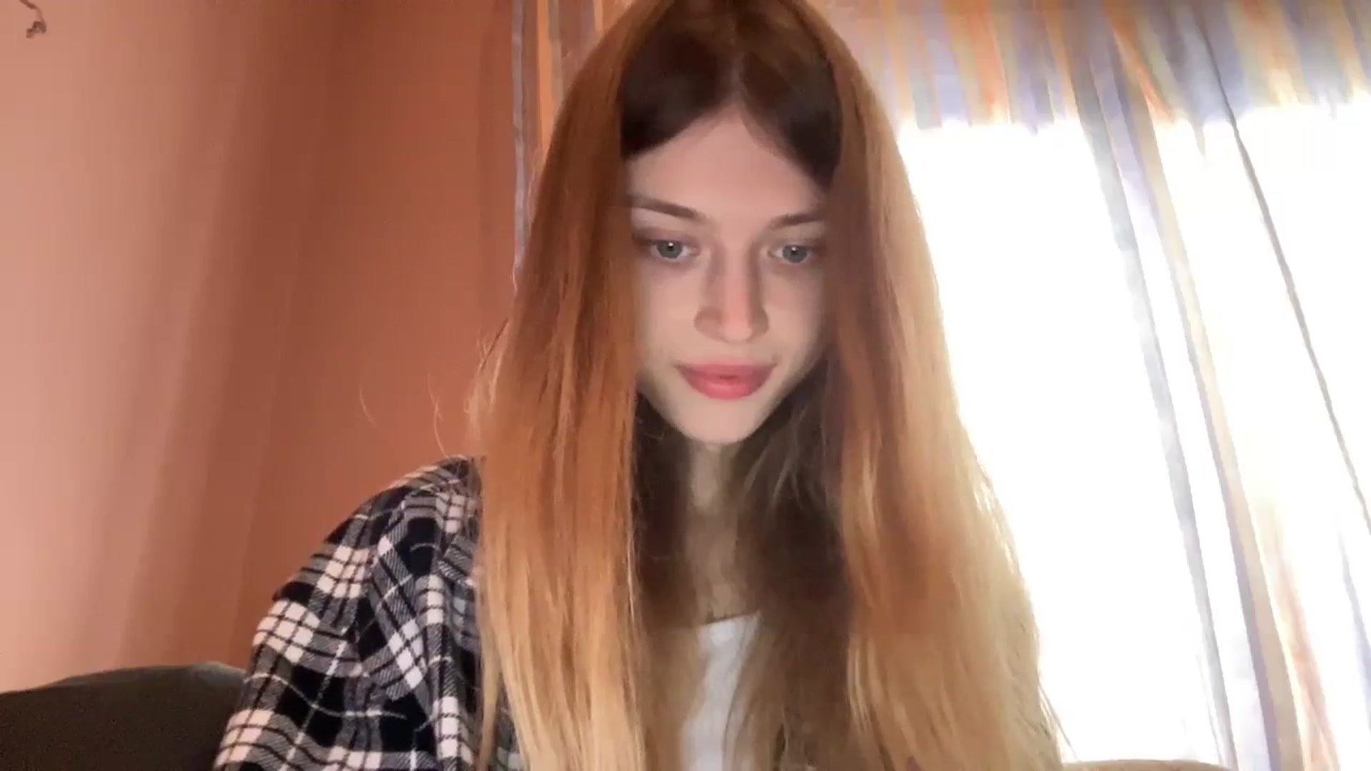 Gallery image thumbnail from Coconut_dream's myfreecams stream on, 11/18/2023, 08:40 image 16 of 20