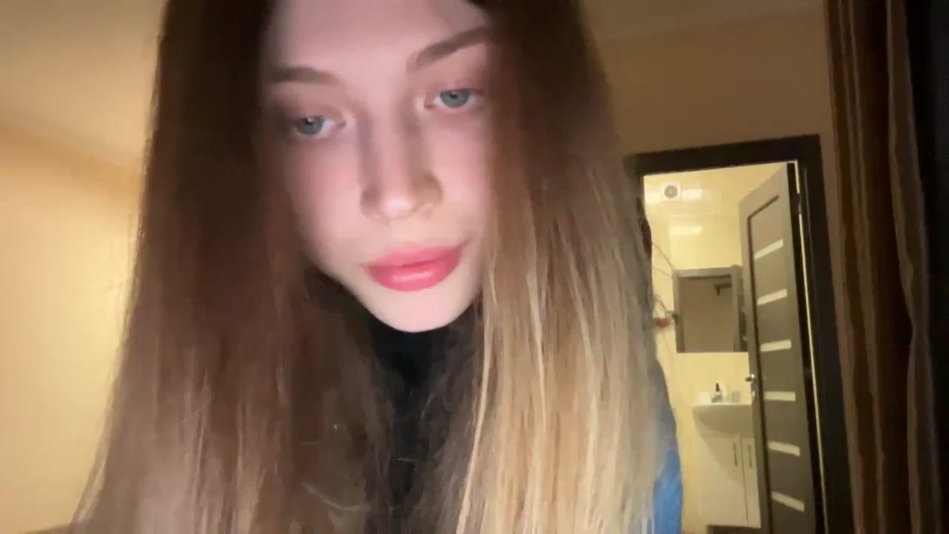 Gallery image thumbnail from Coconut_dream's myfreecams stream on, 11/21/2023, 14:01 image 15 of 20