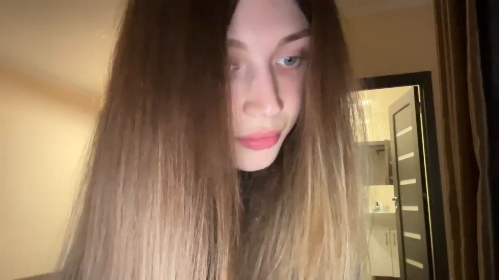 Gallery image thumbnail from Coconut_dream's myfreecams stream on, 11/21/2023, 14:01 image 17 of 20