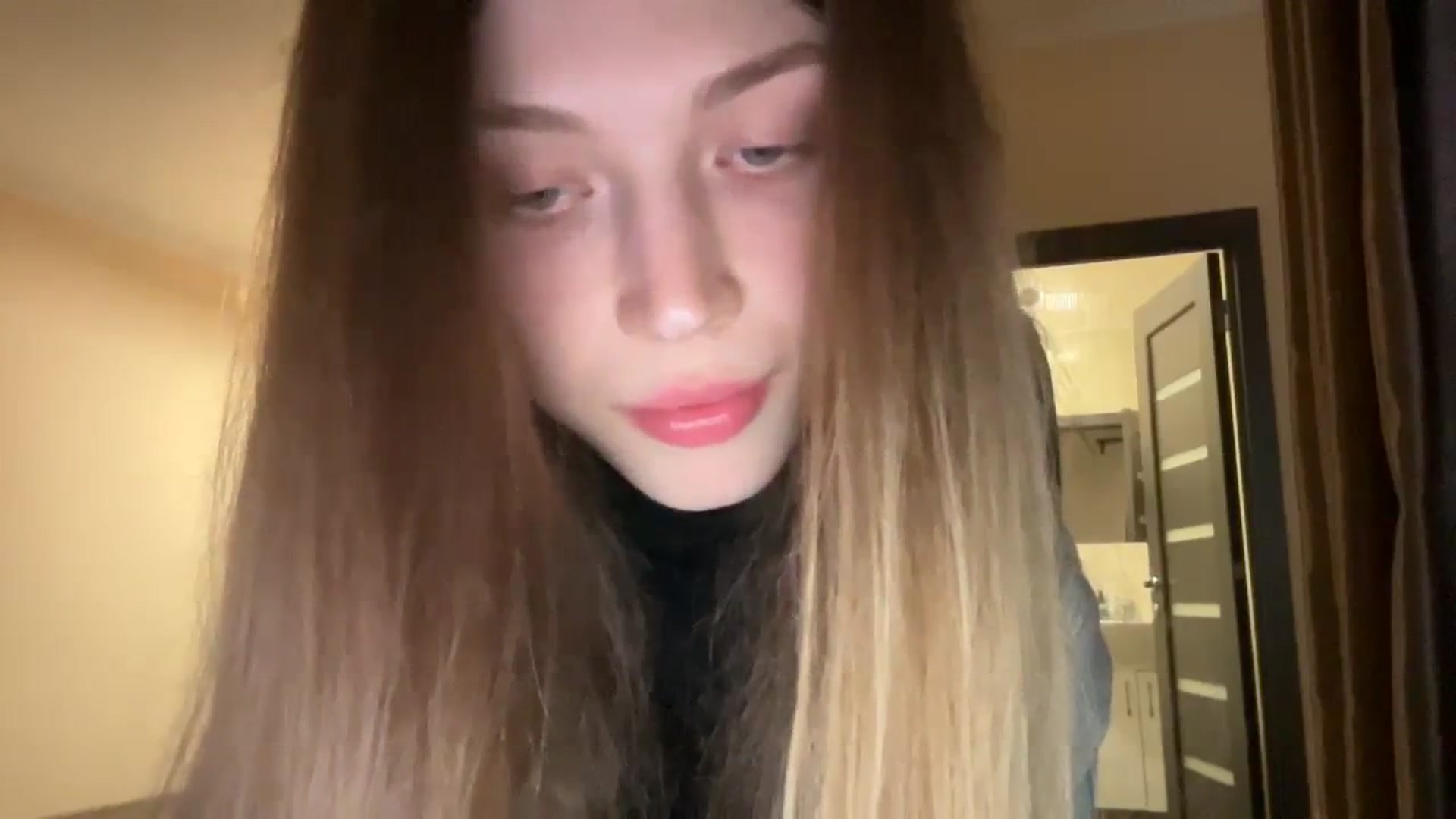 Gallery image thumbnail from Coconut_dream's myfreecams stream on, 11/21/2023, 14:01 image 4 of 20