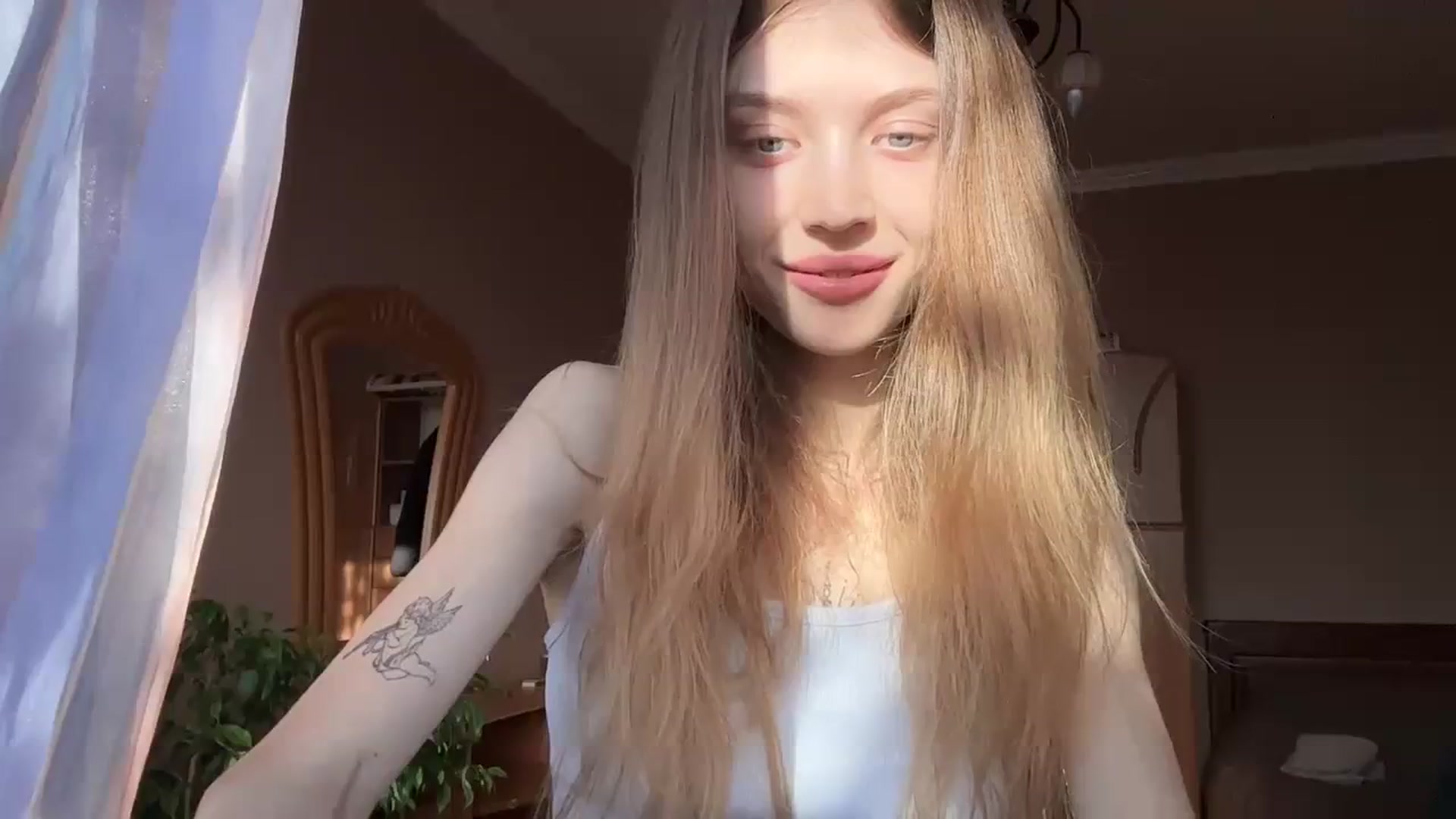 Gallery image thumbnail from Coconut_dream's myfreecams stream on, 11/22/2023, 08:48 image 8 of 20