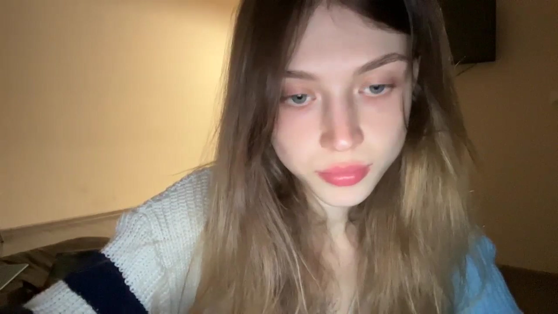 Gallery image thumbnail from Coconut_dream's myfreecams stream on, 11/22/2023, 17:10 image 13 of 20