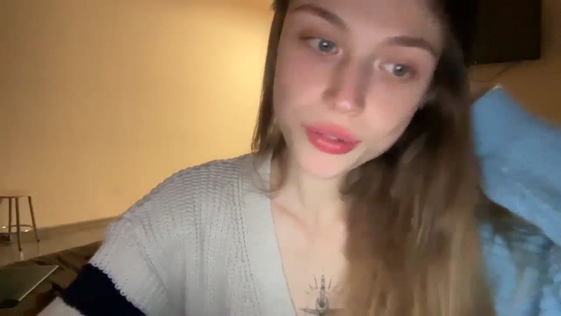 Gallery image thumbnail from Coconut_dream's myfreecams stream on, 11/22/2023, 17:10 image 12 of 20