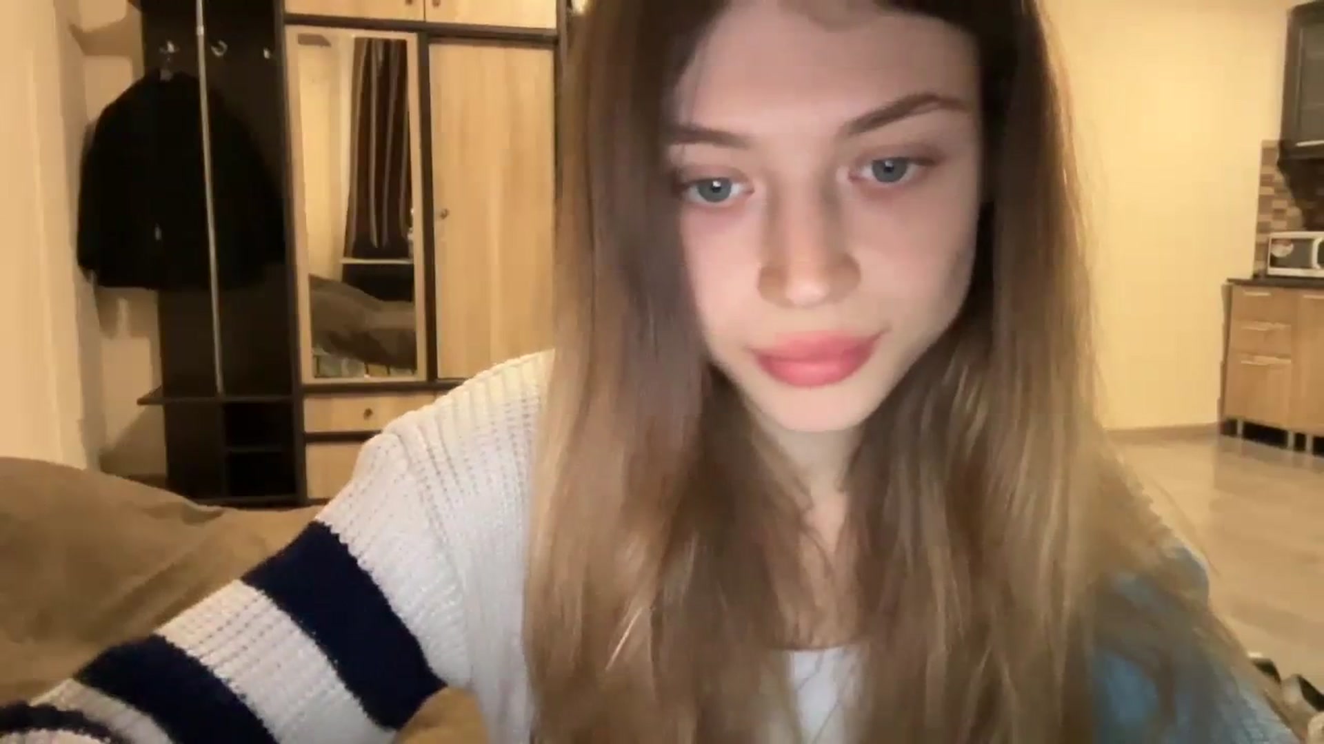 Gallery image thumbnail from Coconut_dream's myfreecams stream on, 11/23/2023, 09:11 image 11 of 20