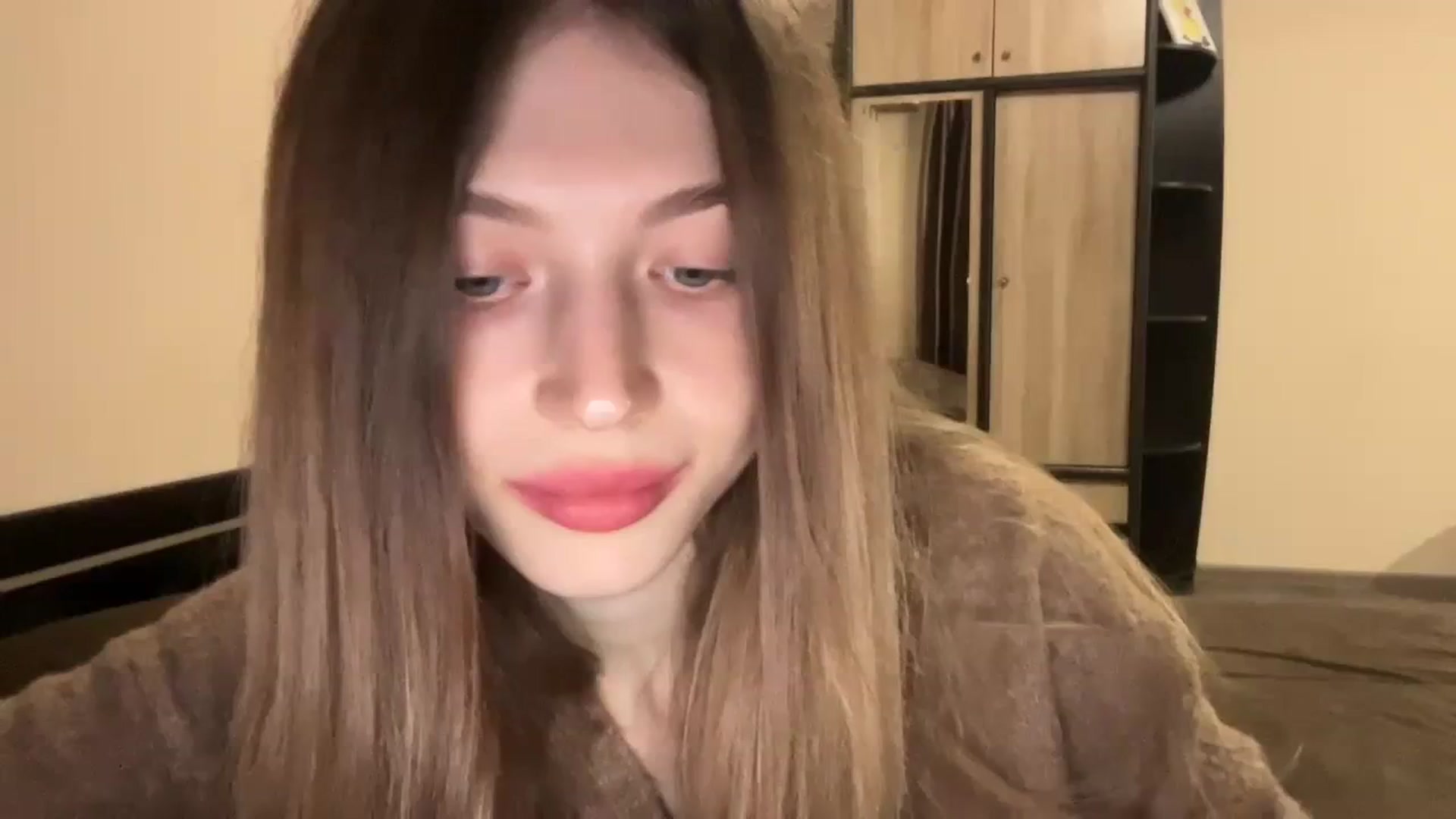 Gallery image thumbnail from Coconut_dream's myfreecams stream on, 11/24/2023, 10:15 image 3 of 20