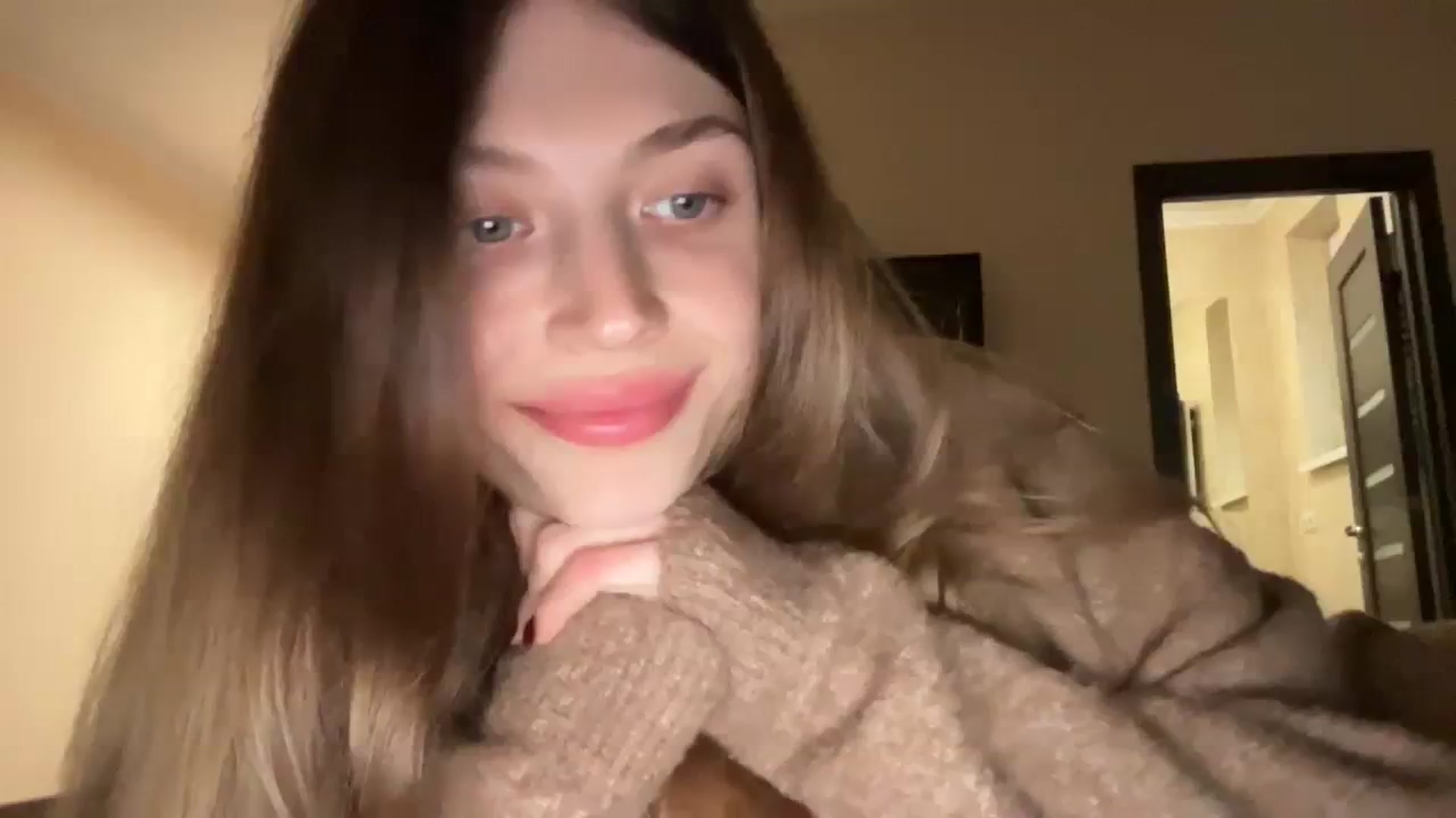 Gallery image thumbnail from Coconut_dream's myfreecams stream on, 11/24/2023, 14:01 image 18 of 20