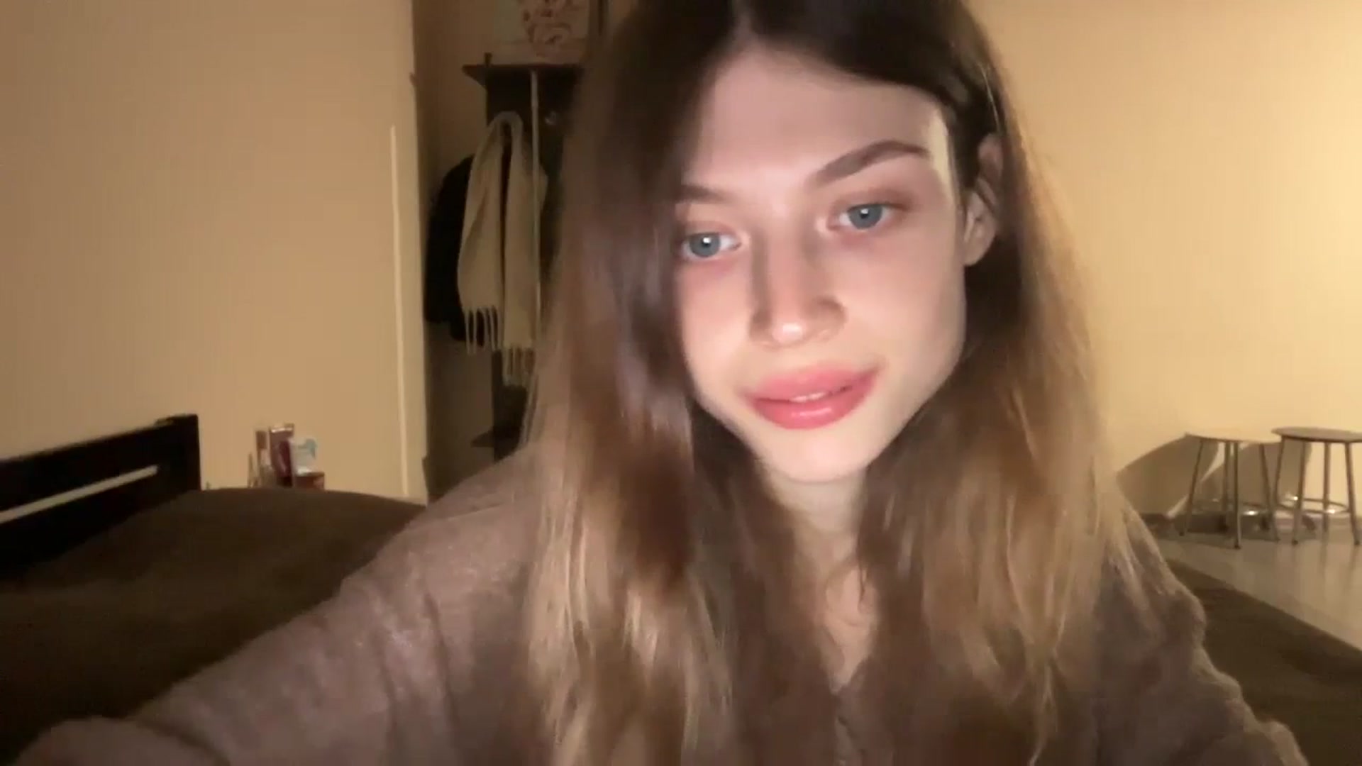 Gallery image thumbnail from Coconut_dream's myfreecams stream on, 11/24/2023, 14:01 image 8 of 20