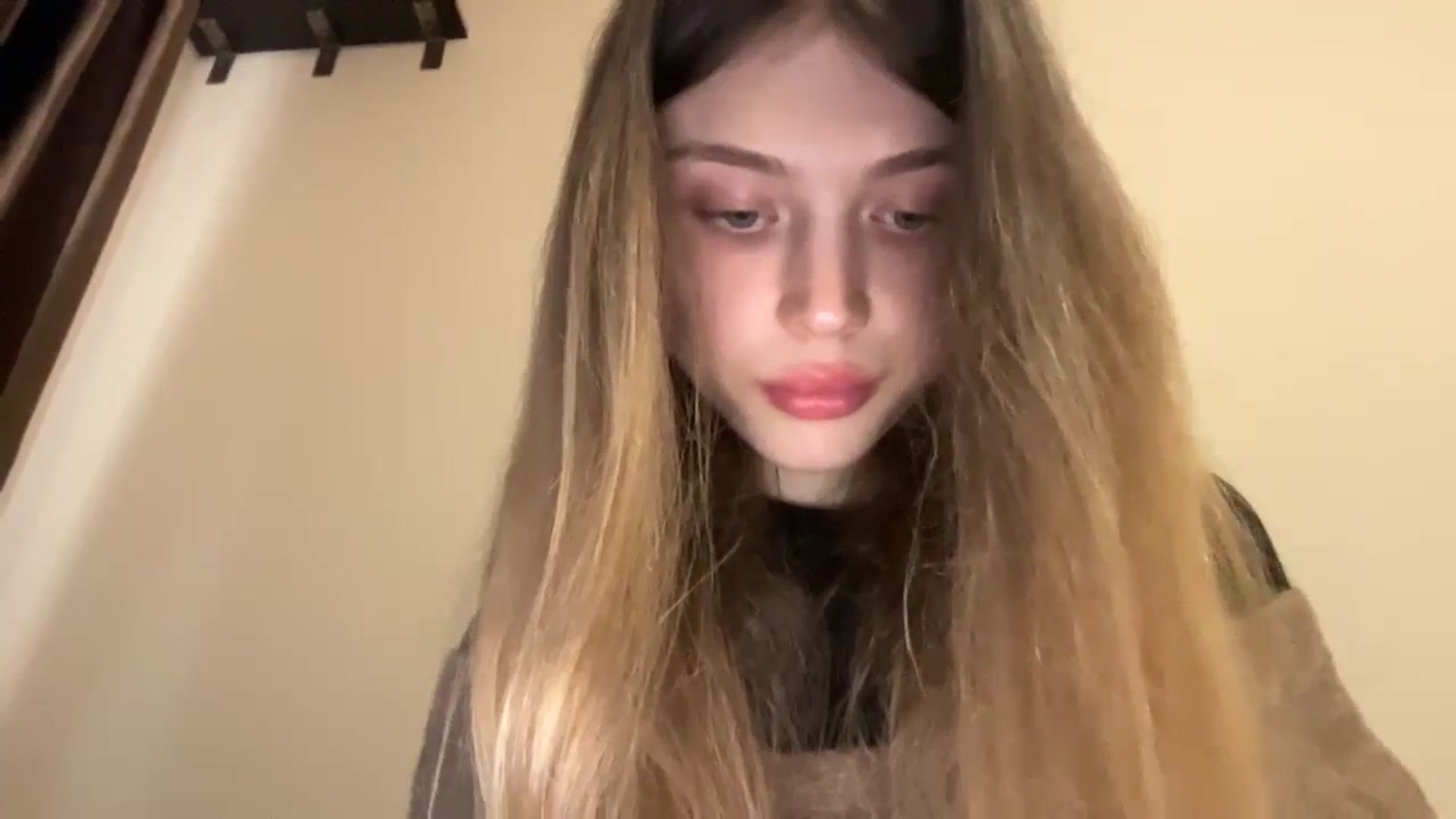 Gallery image thumbnail from Coconut_dream's myfreecams stream on, 11/25/2023, 14:11 image 3 of 20