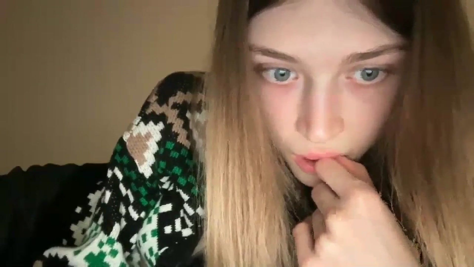 Gallery image thumbnail from Coconut_dream's myfreecams stream on, 11/26/2023, 17:59 image 3 of 20