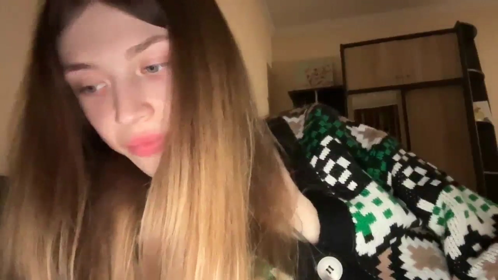 Gallery image thumbnail from Coconut_dream's myfreecams stream on, 11/26/2023, 19:20 image 8 of 20