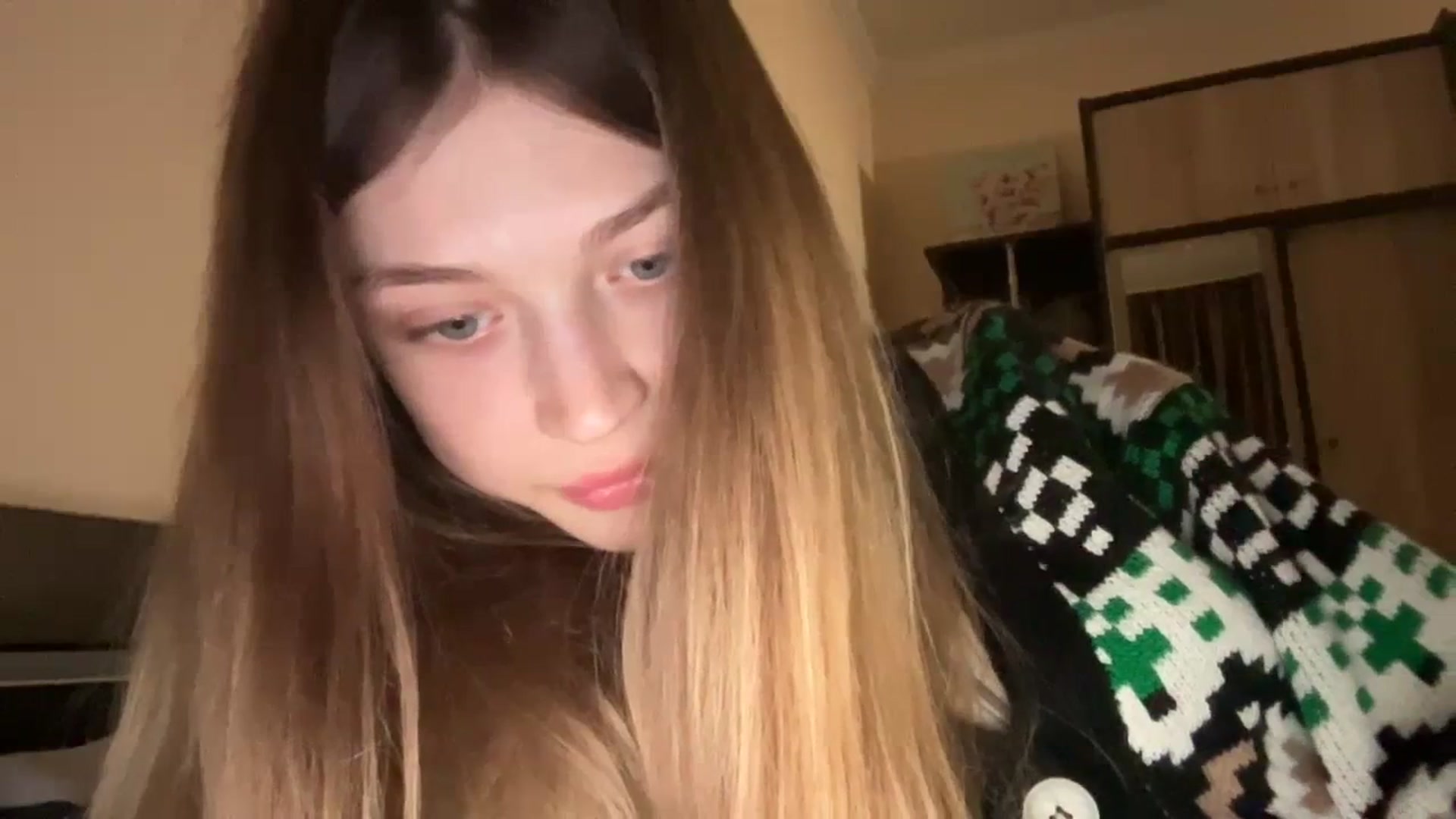 Gallery image thumbnail from Coconut_dream's myfreecams stream on, 11/26/2023, 19:20 image 10 of 20