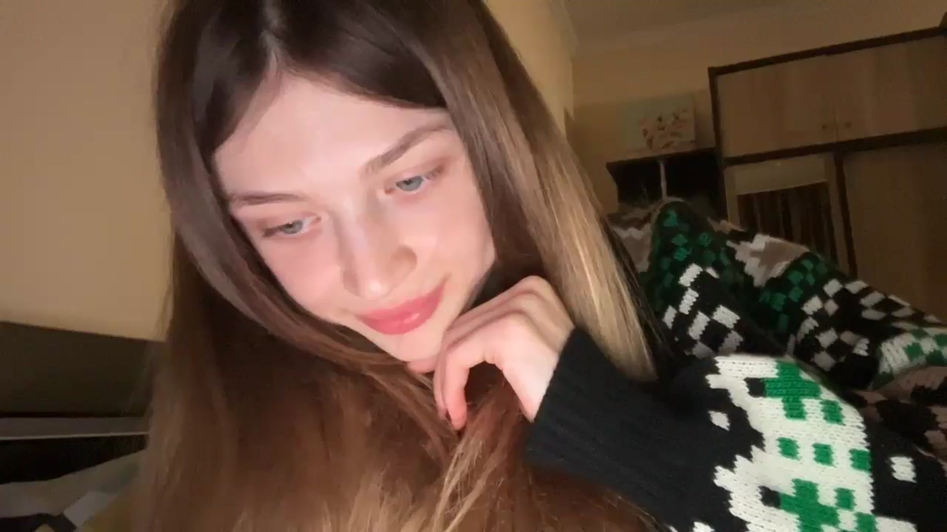 Gallery image thumbnail from Coconut_dream's myfreecams stream on, 11/26/2023, 19:20 image 9 of 20