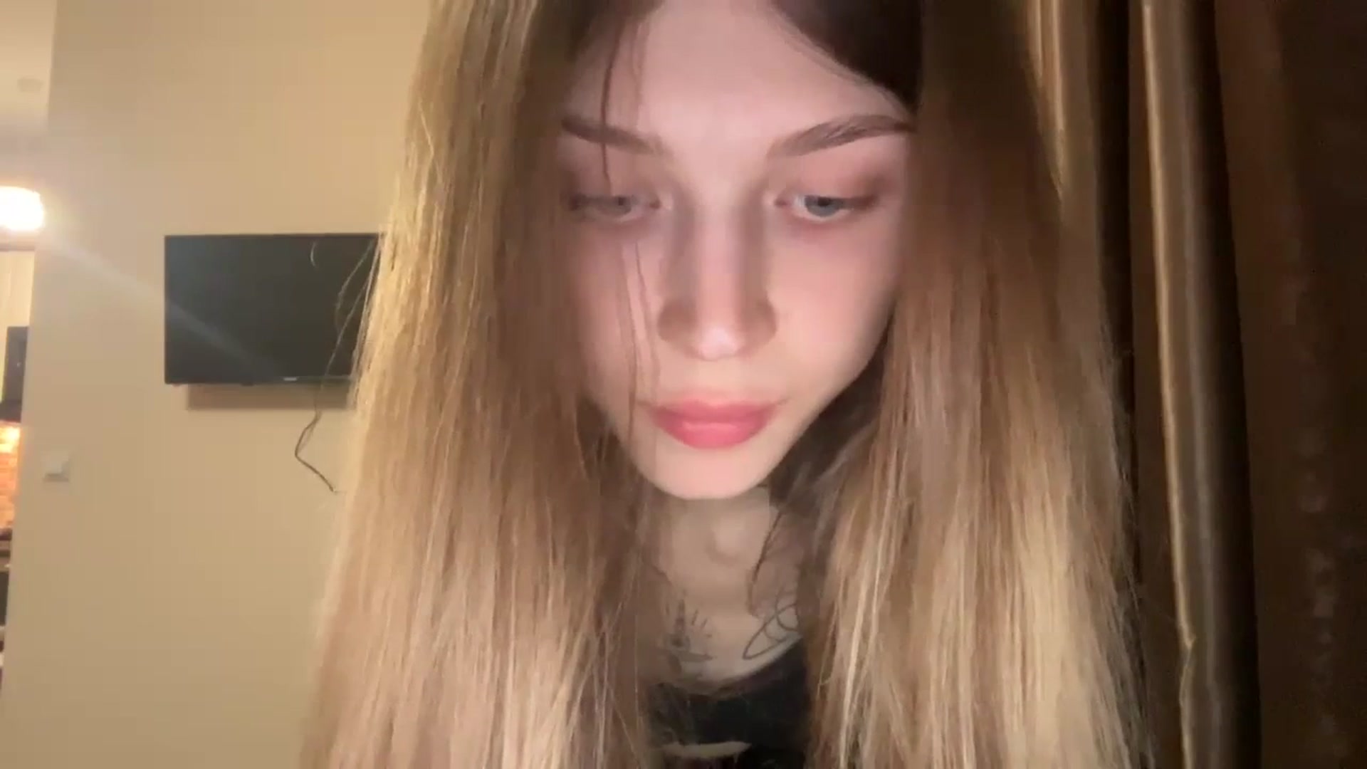 Gallery image thumbnail from Coconut_dream's myfreecams stream on, 11/29/2023, 16:15 image 19 of 20