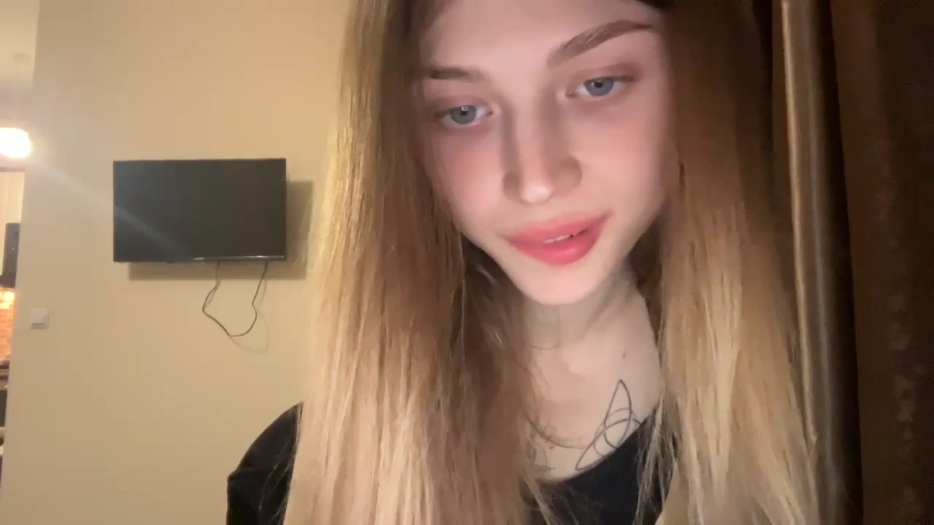 Gallery image thumbnail from Coconut_dream's myfreecams stream on, 11/29/2023, 16:15 image 17 of 20