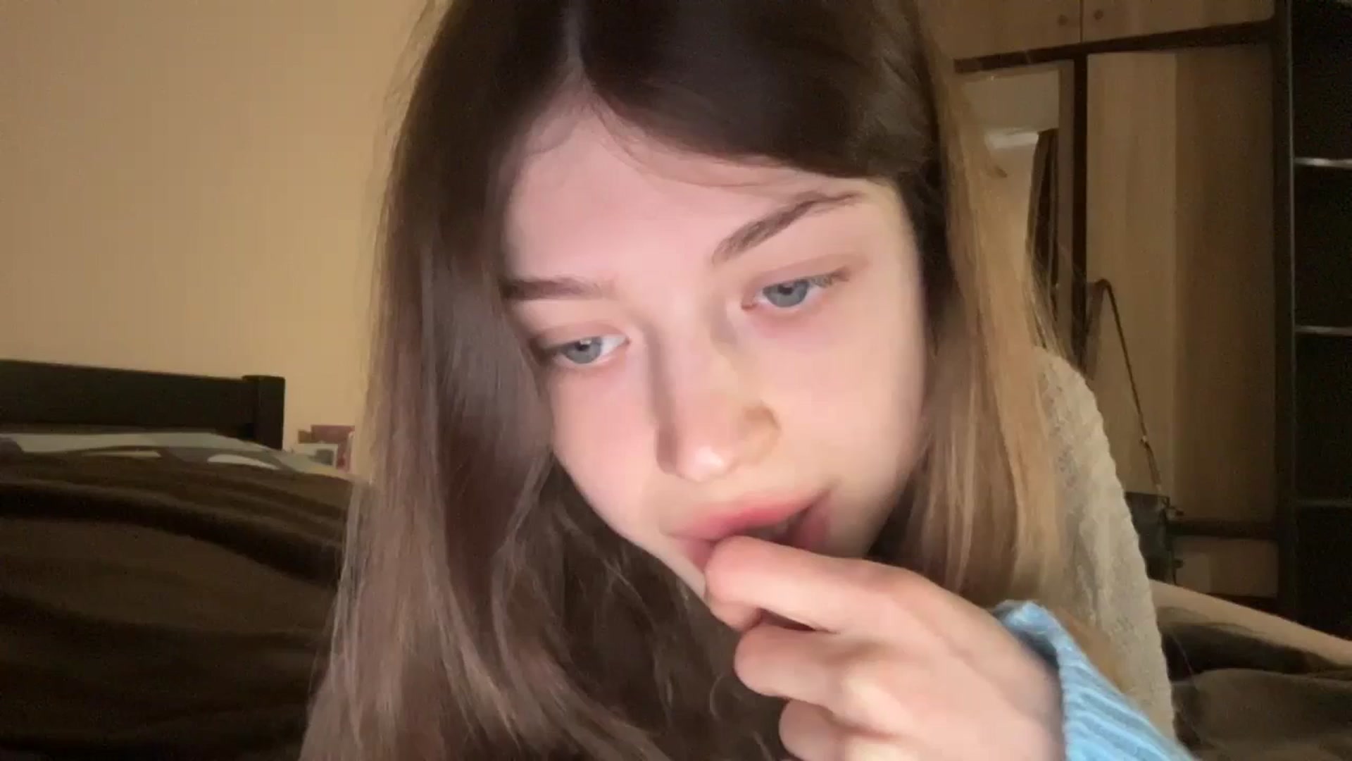 Gallery image thumbnail from Coconut_dream's myfreecams stream on, 11/30/2023, 06:39 image 12 of 20