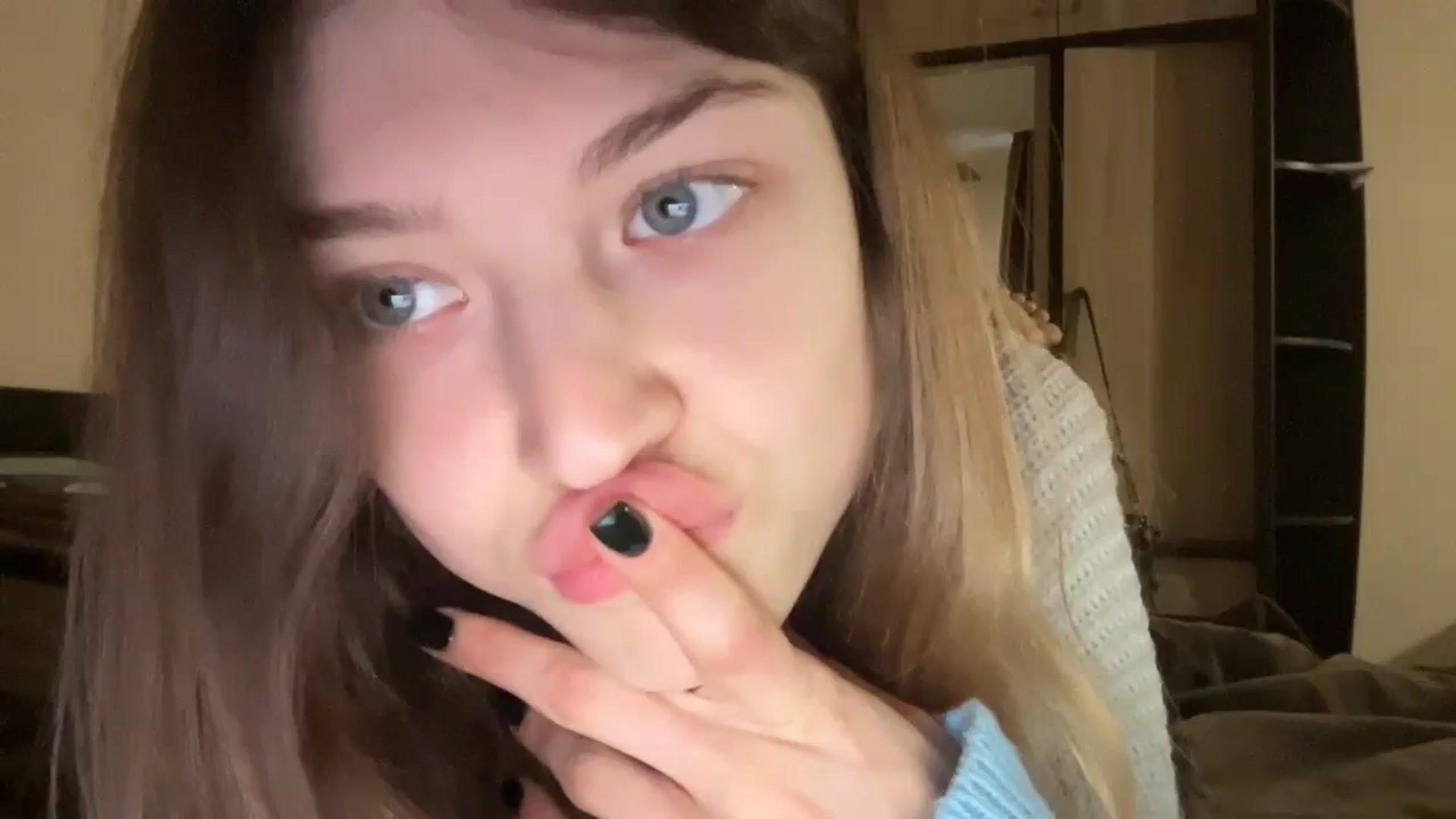 Gallery image thumbnail from Coconut_dream's myfreecams stream on, 11/30/2023, 06:39 image 16 of 20