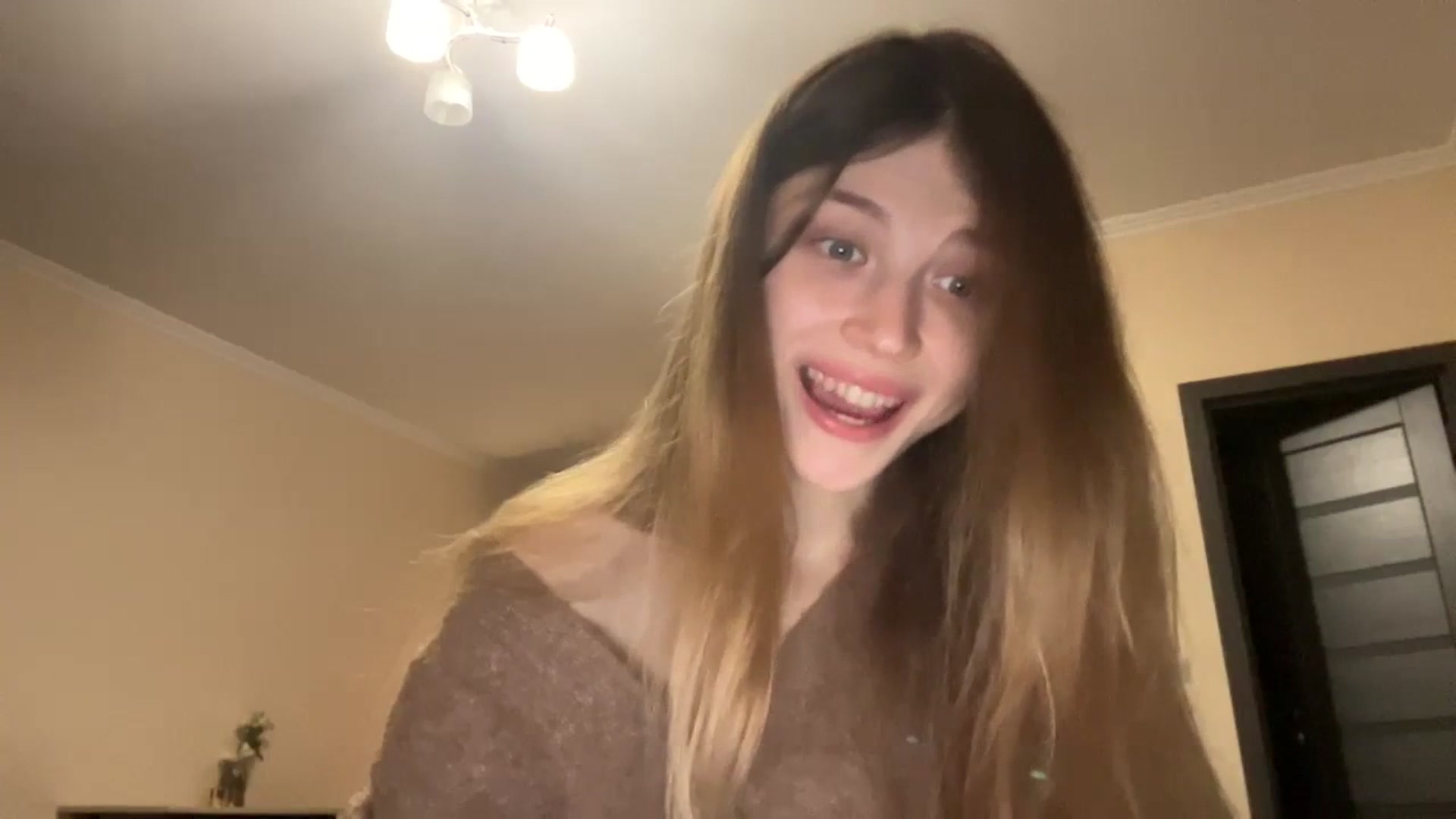 Gallery image thumbnail from Coconut_dream's myfreecams stream on, 12/01/2023, 15:06 image 14 of 20