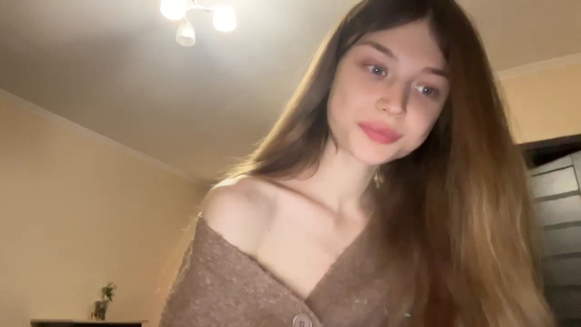Gallery image thumbnail from Coconut_dream's myfreecams stream on, 12/01/2023, 15:06 image 8 of 20