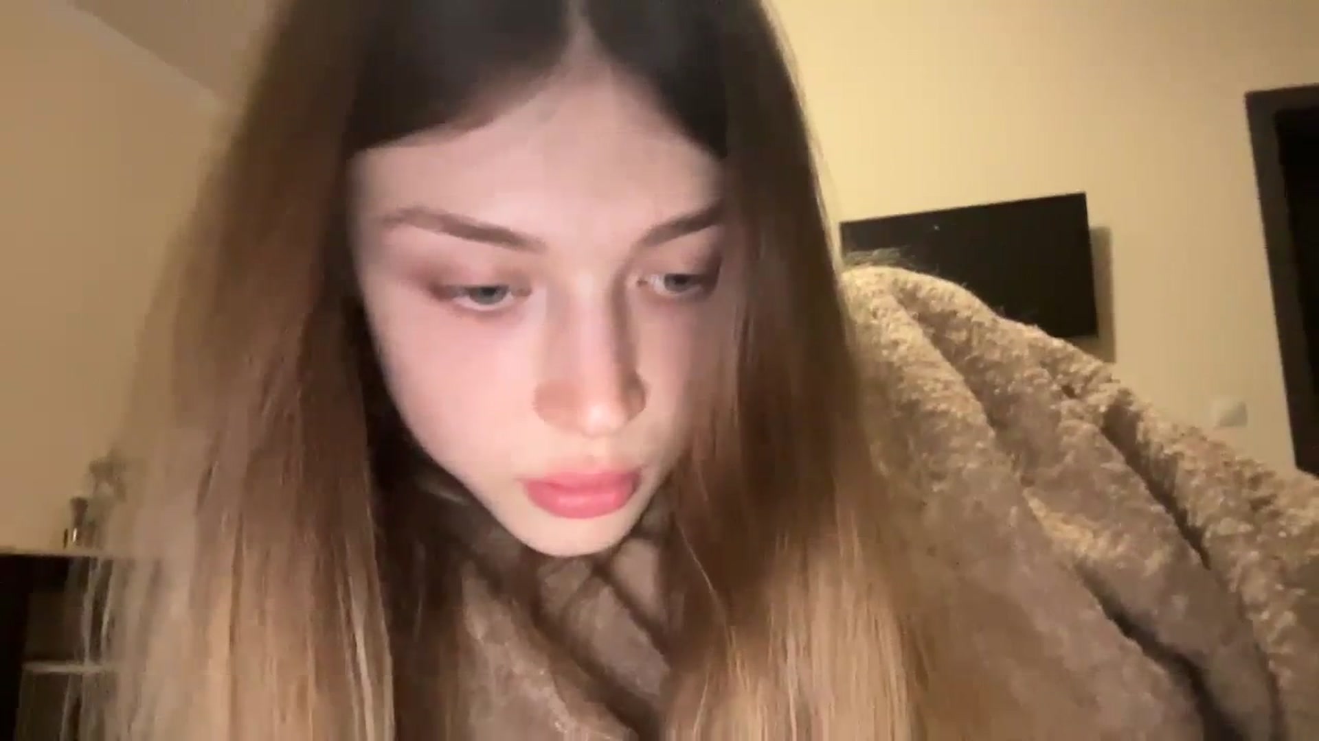 Gallery image thumbnail from Coconut_dream's myfreecams stream on, 12/01/2023, 15:06 image 15 of 20