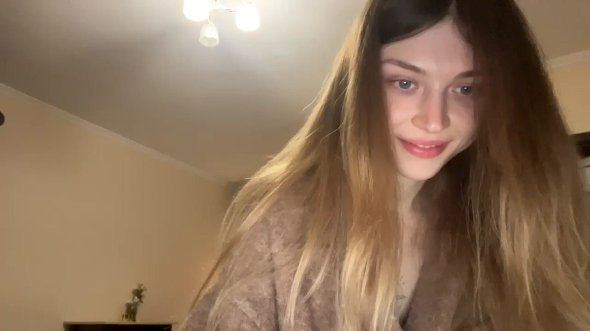 Gallery image thumbnail from Coconut_dream's myfreecams stream on, 12/01/2023, 15:06 image 5 of 20