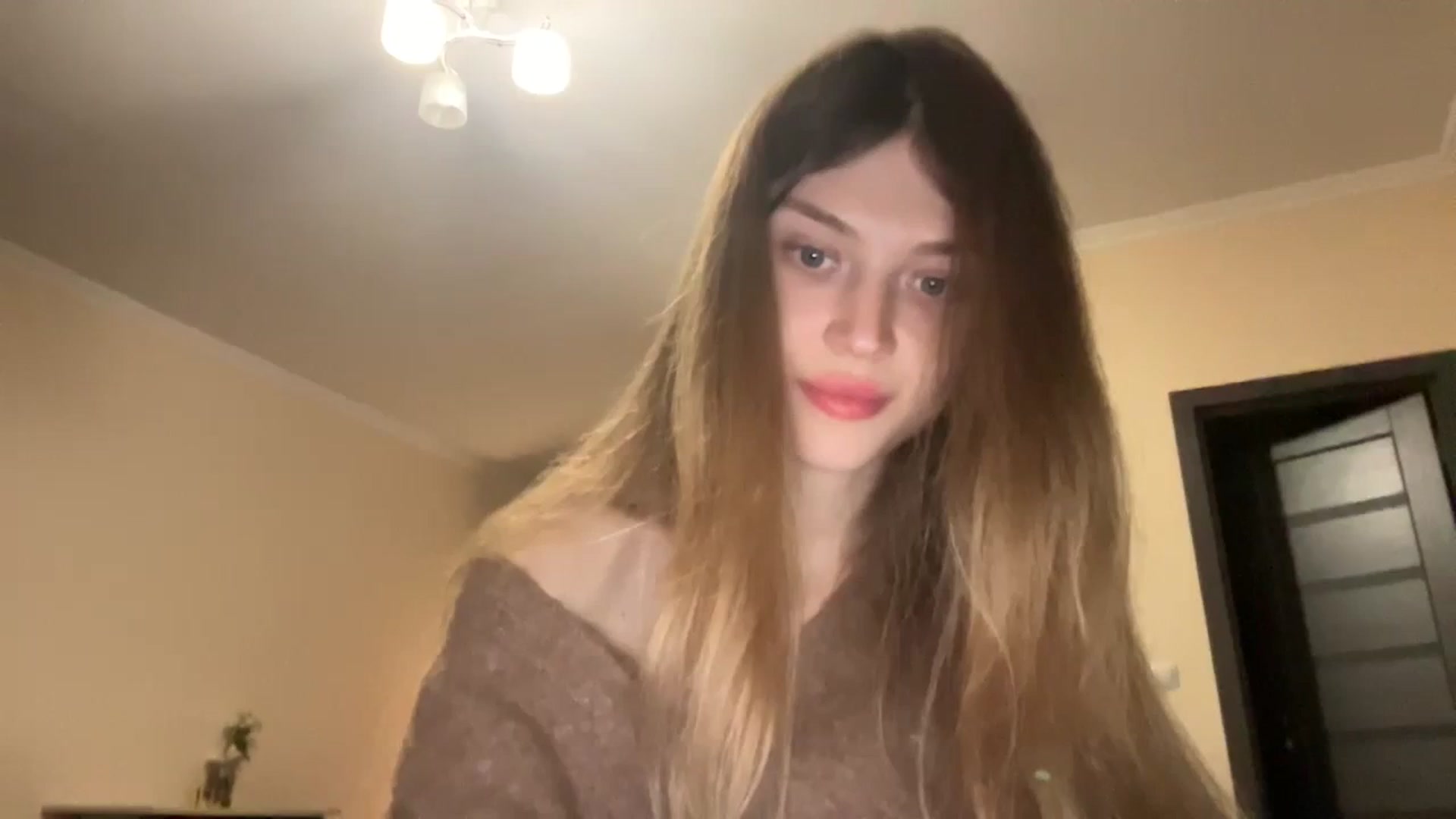 Gallery image thumbnail from Coconut_dream's myfreecams stream on, 12/01/2023, 15:06 image 12 of 20