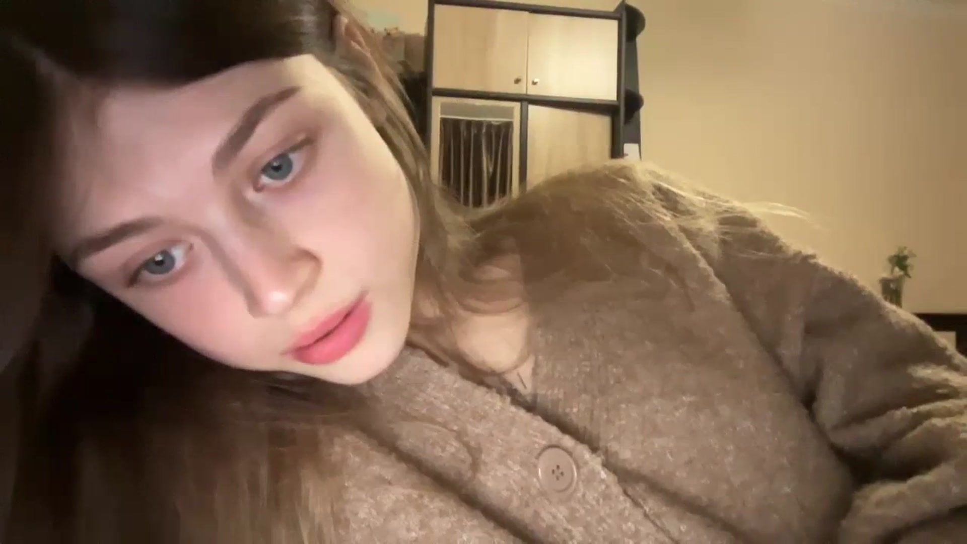 Gallery image thumbnail from Coconut_dream's myfreecams stream on, 12/01/2023, 16:09 image 16 of 20