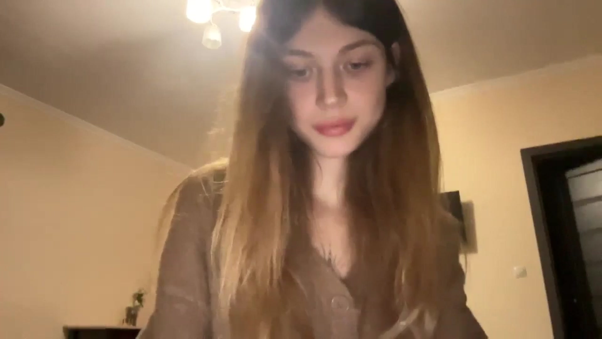 Gallery image thumbnail from Coconut_dream's myfreecams stream on, 12/01/2023, 16:09 image 3 of 20