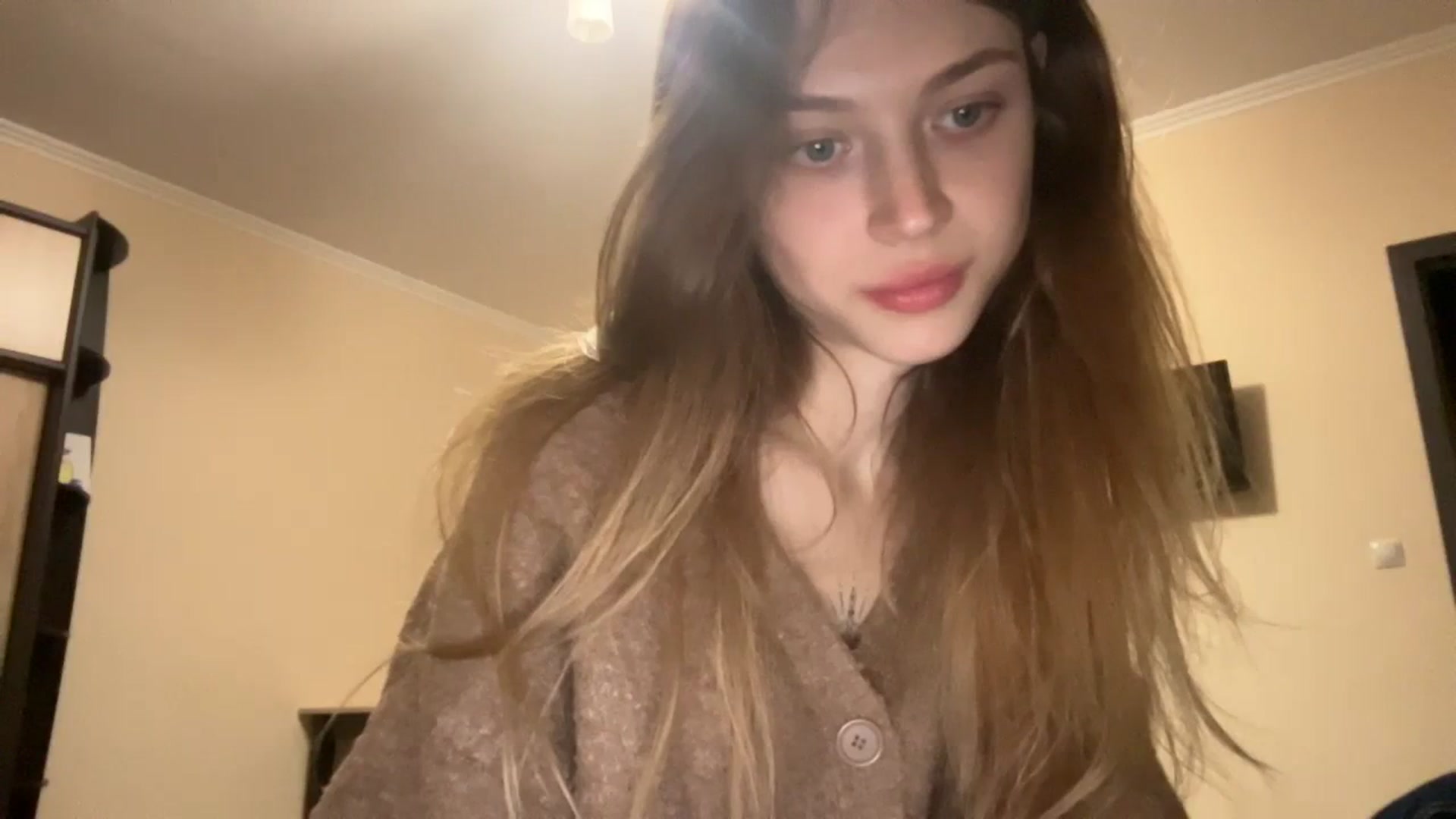 Gallery image thumbnail from Coconut_dream's myfreecams stream on, 12/01/2023, 16:09 image 10 of 20