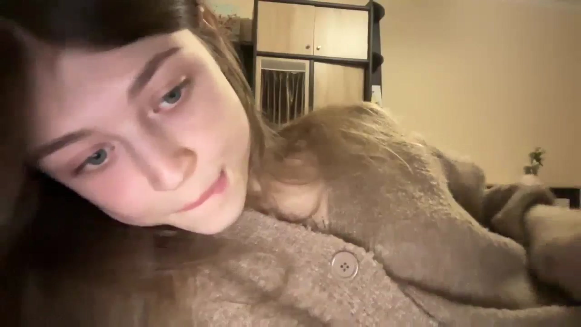 Gallery image thumbnail from Coconut_dream's myfreecams stream on, 12/01/2023, 16:09 image 17 of 20