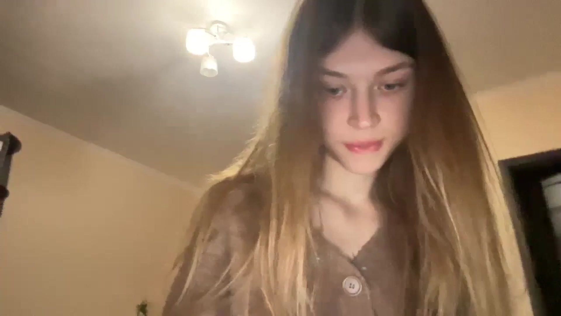 Gallery image thumbnail from Coconut_dream's myfreecams stream on, 12/01/2023, 16:09 image 2 of 20