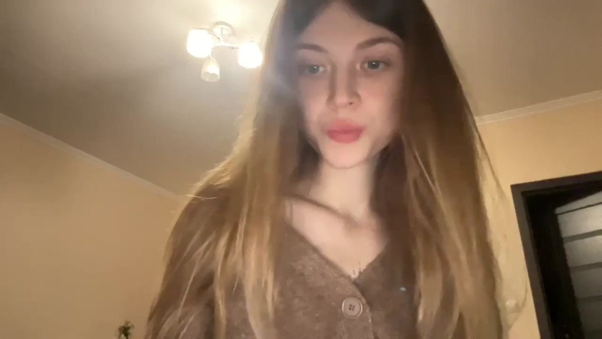 Gallery image thumbnail from Coconut_dream's myfreecams stream on, 12/01/2023, 16:09 image 1 of 20
