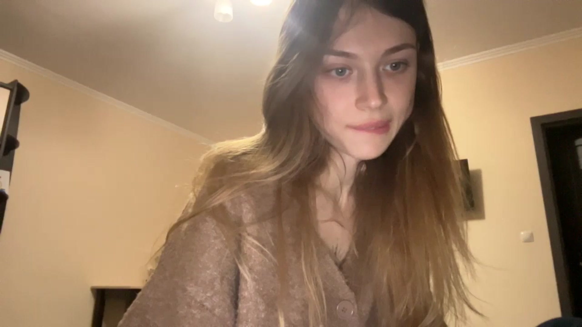 Gallery image thumbnail from Coconut_dream's myfreecams stream on, 12/01/2023, 16:09 image 9 of 20