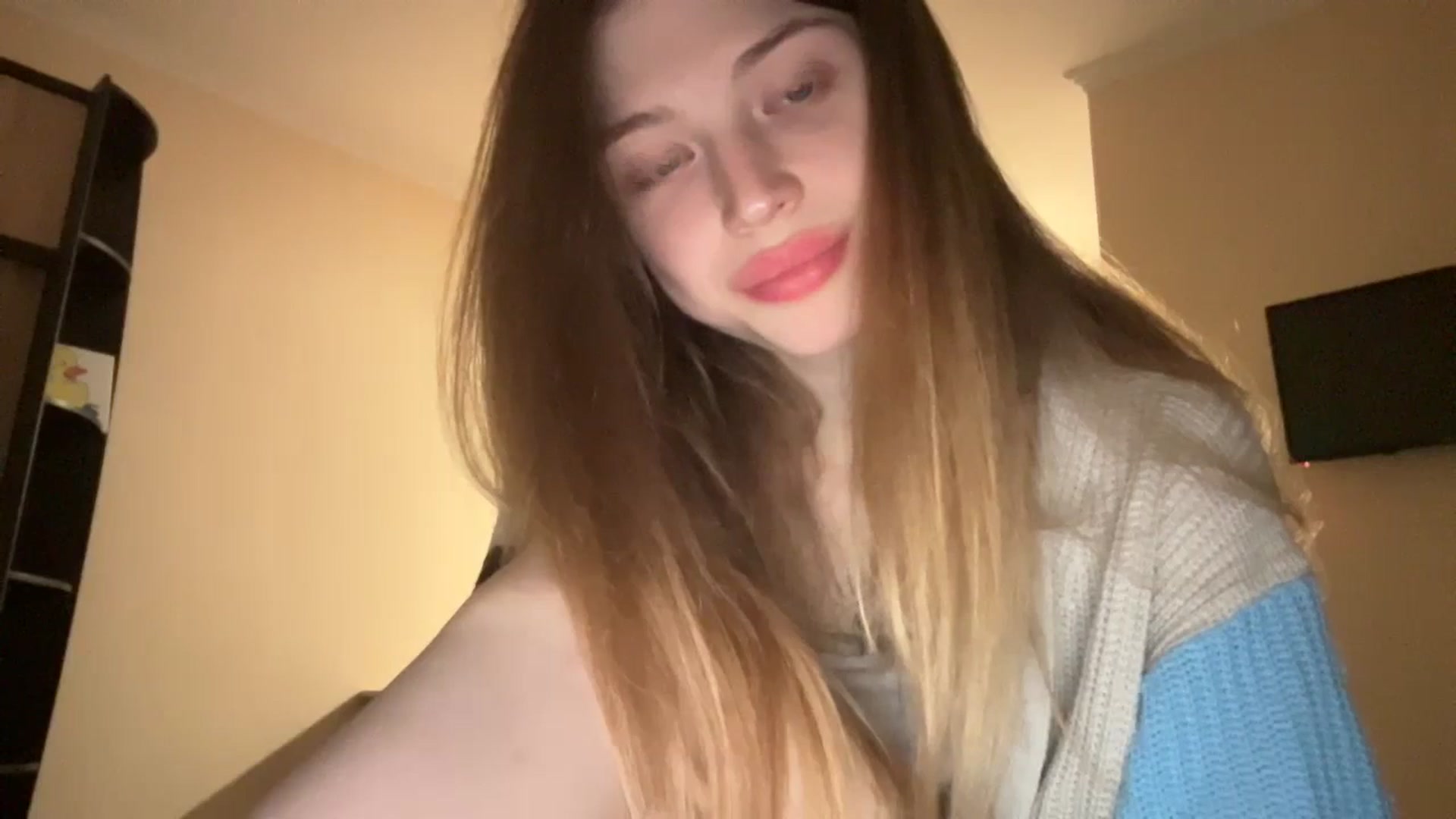 Gallery image thumbnail from Coconut_dream's myfreecams stream on, 12/02/2023, 20:02 image 15 of 20